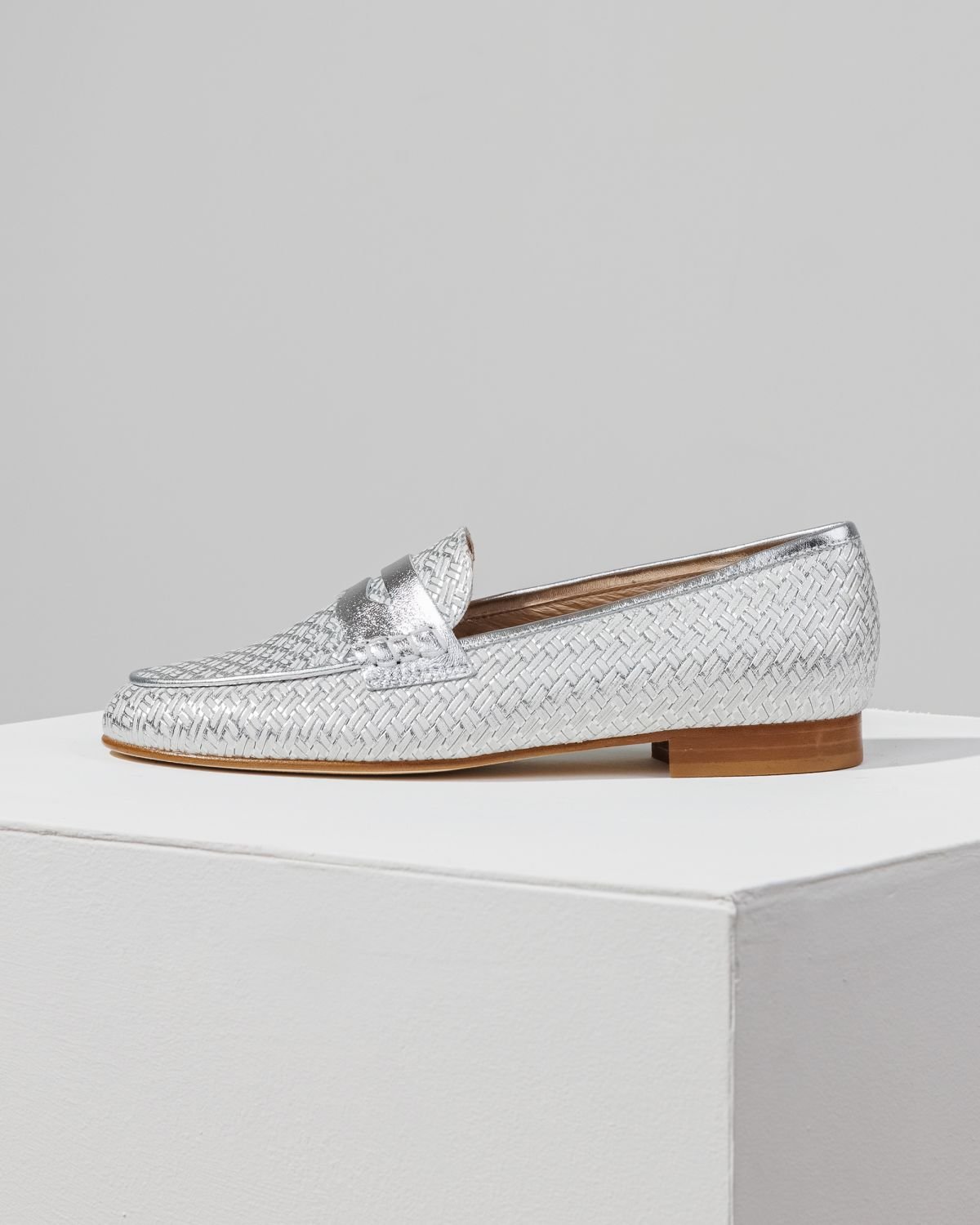 Серебряные кожаные лоферы - Main image
