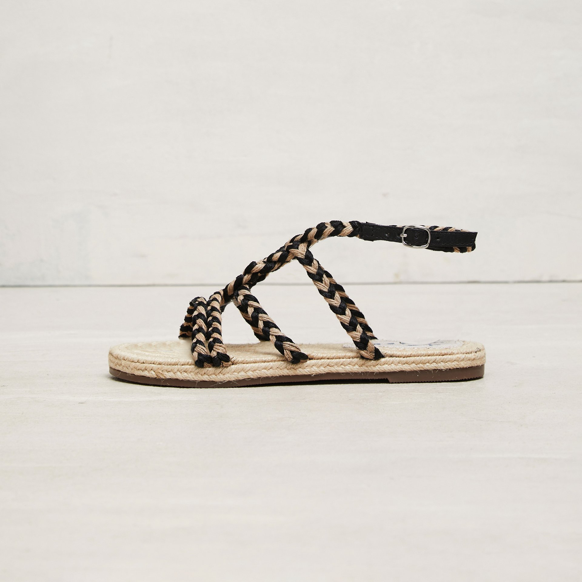 Бежевые сандалии - Main image