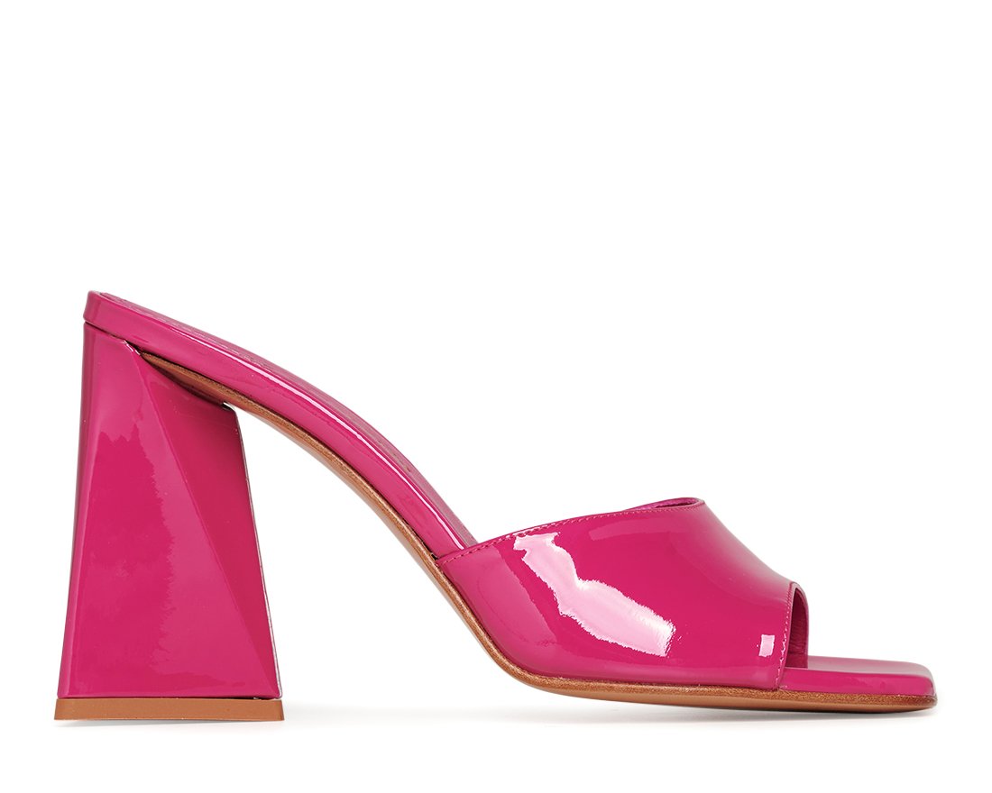 Розовые лаковые мюли