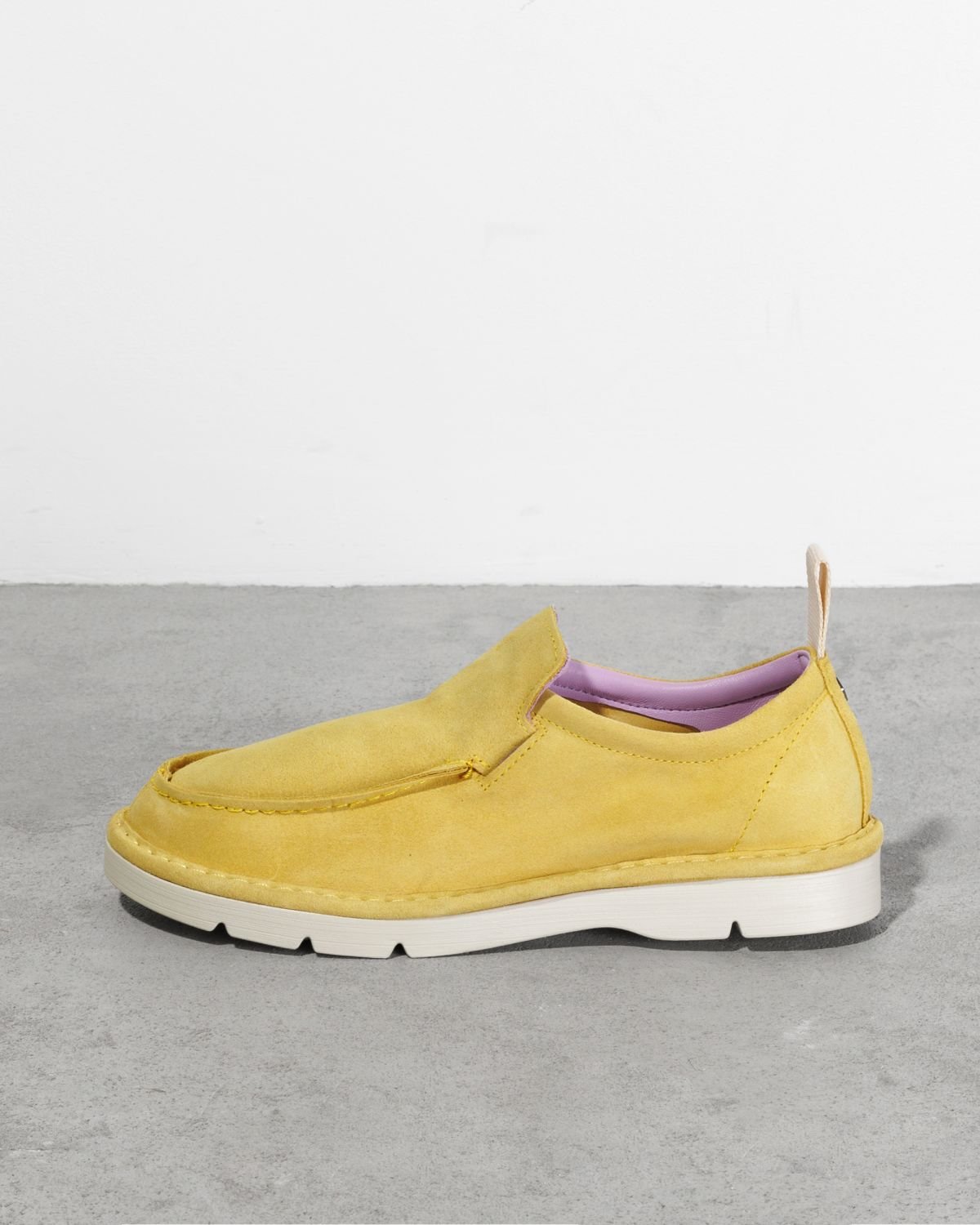 Желтые замшевые мокасины - Main image