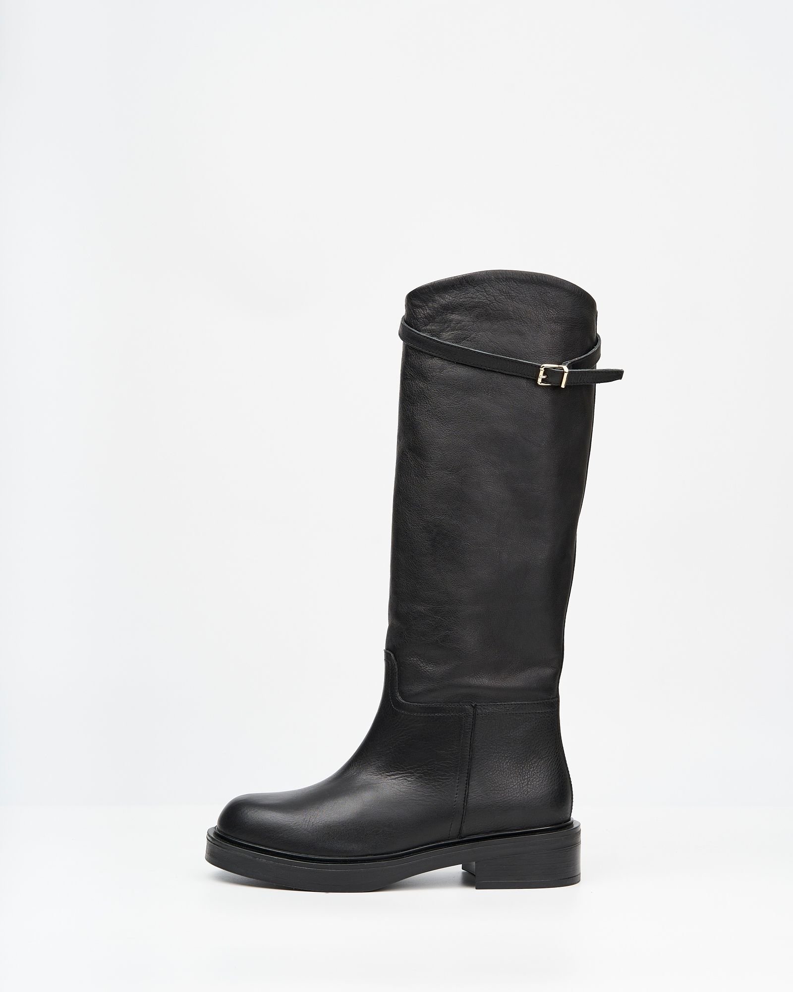 Черные кожаные сапоги - Main image