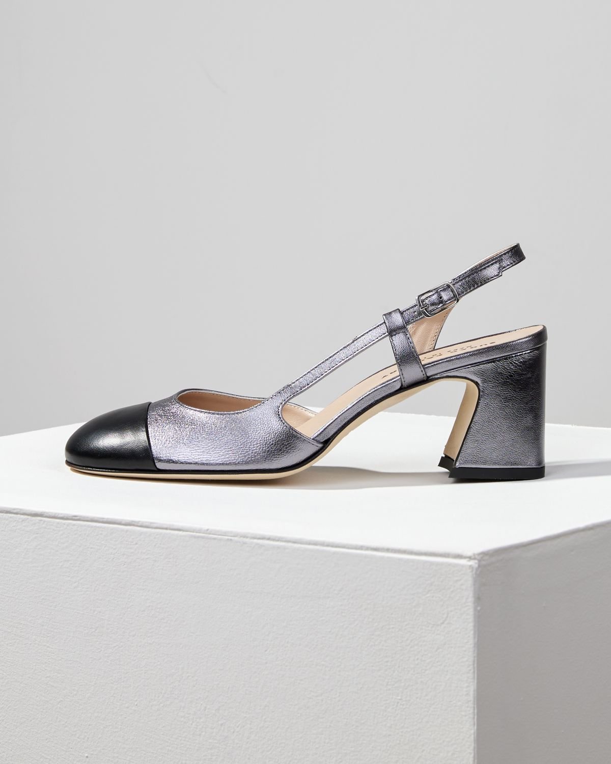 Блестящие серые туфли - Main image