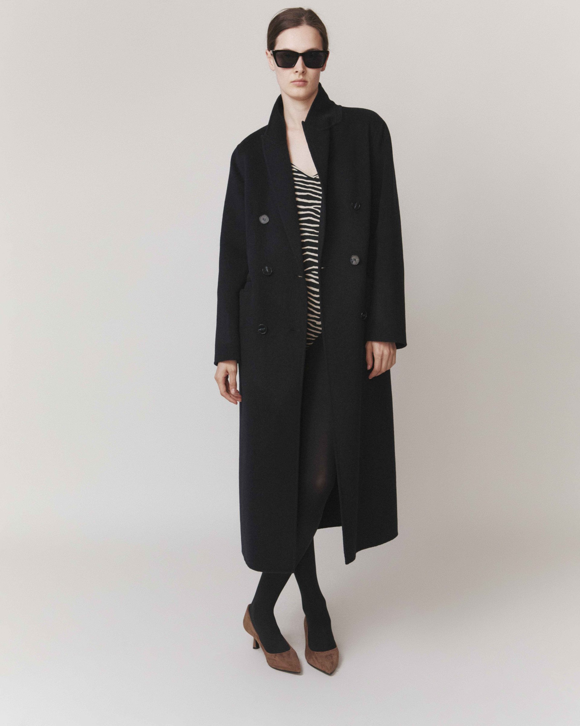 Бежевые замшевые туфли - Main image