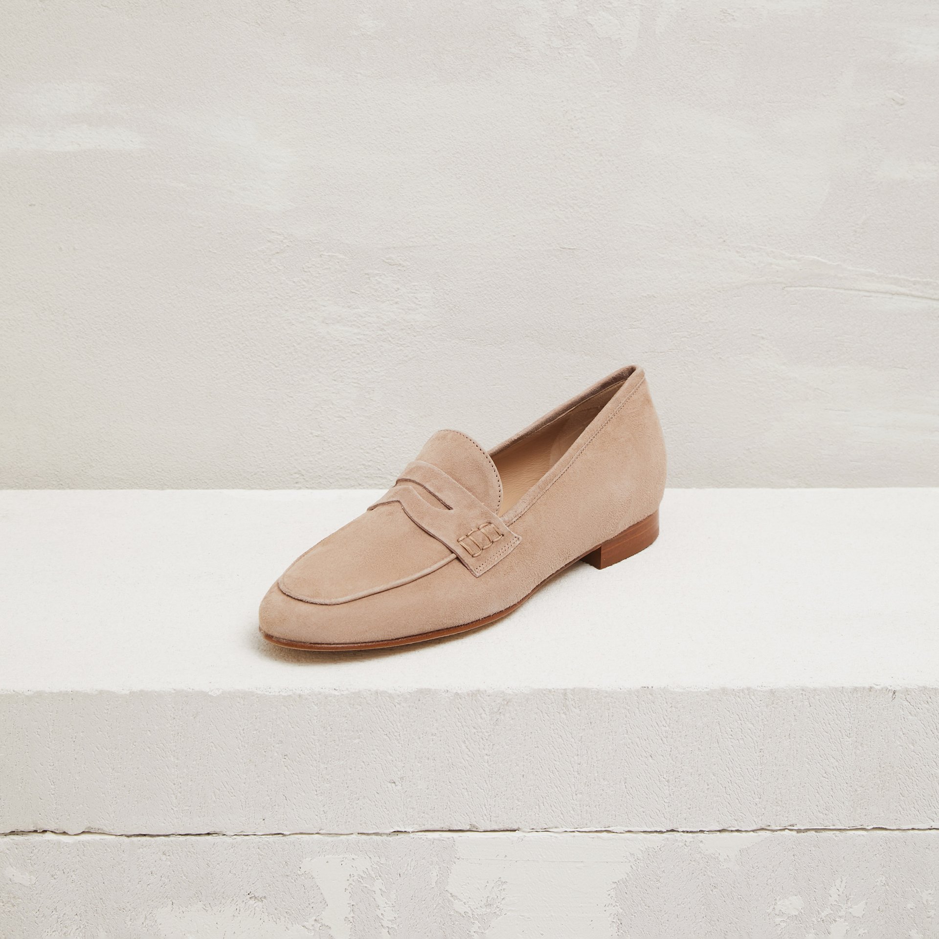 Бежевые замшевые лоферы - Main image