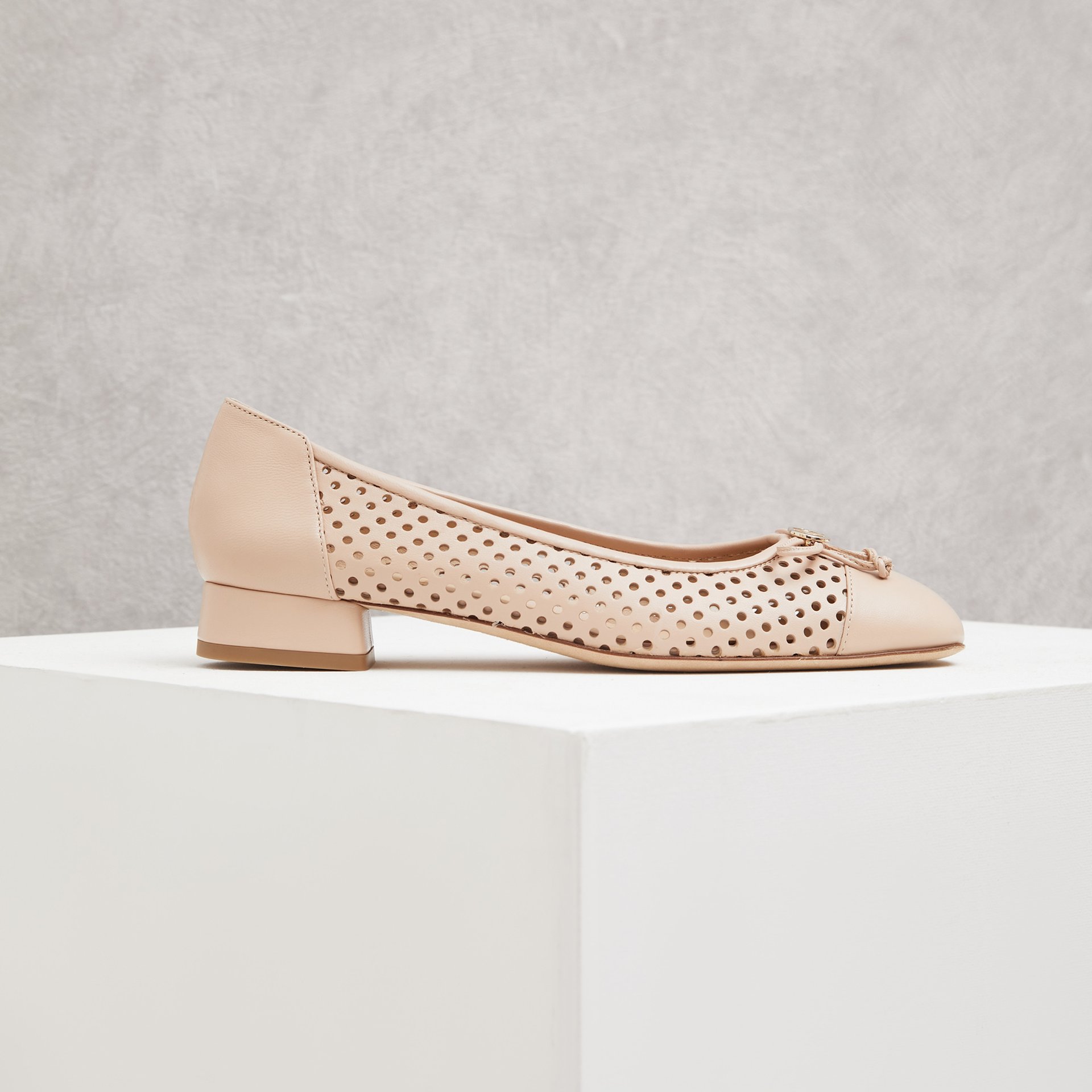 Бежевые кожаные туфли - Main image