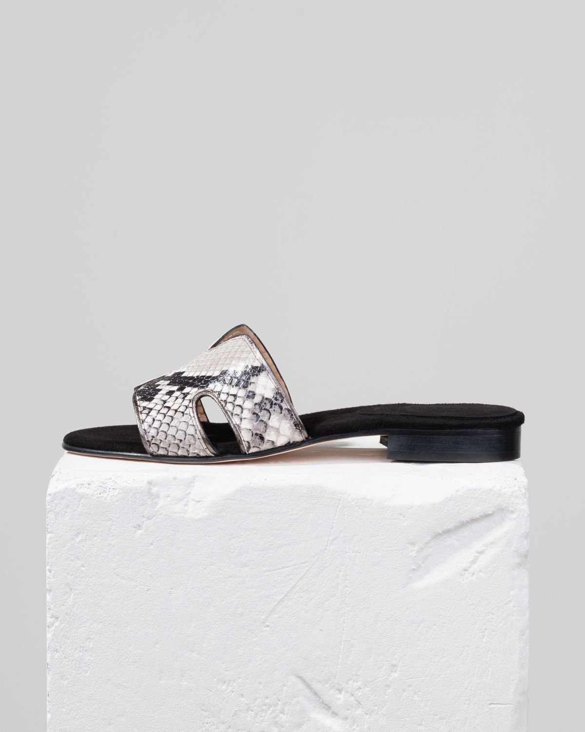 Кожаные пантолеты - Main image