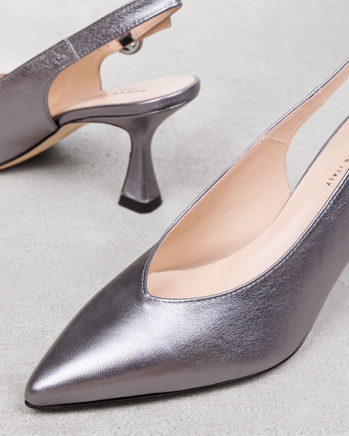Серые блестящие туфли - Image 4 of 6