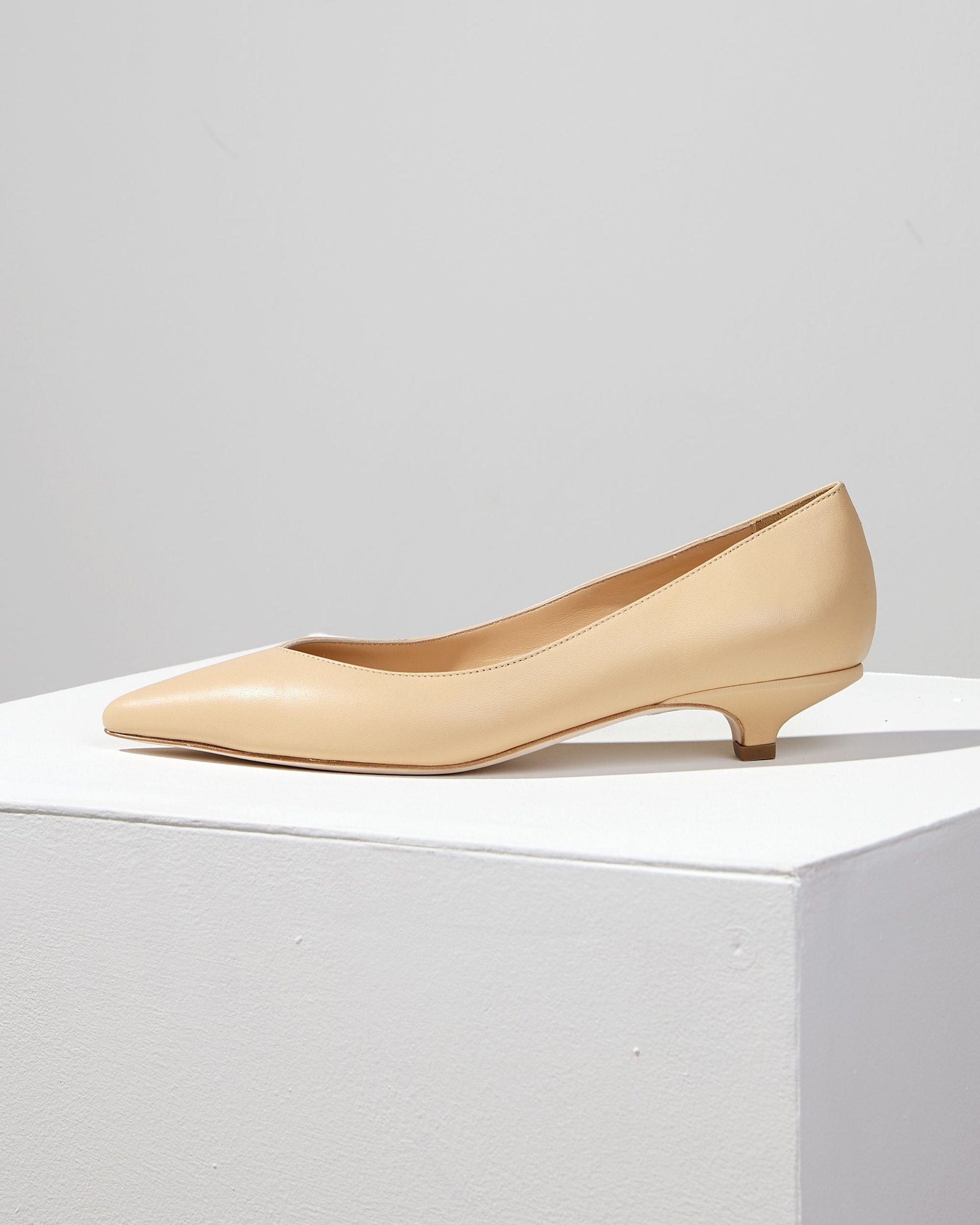 Бежевые кожаные туфли - Main image