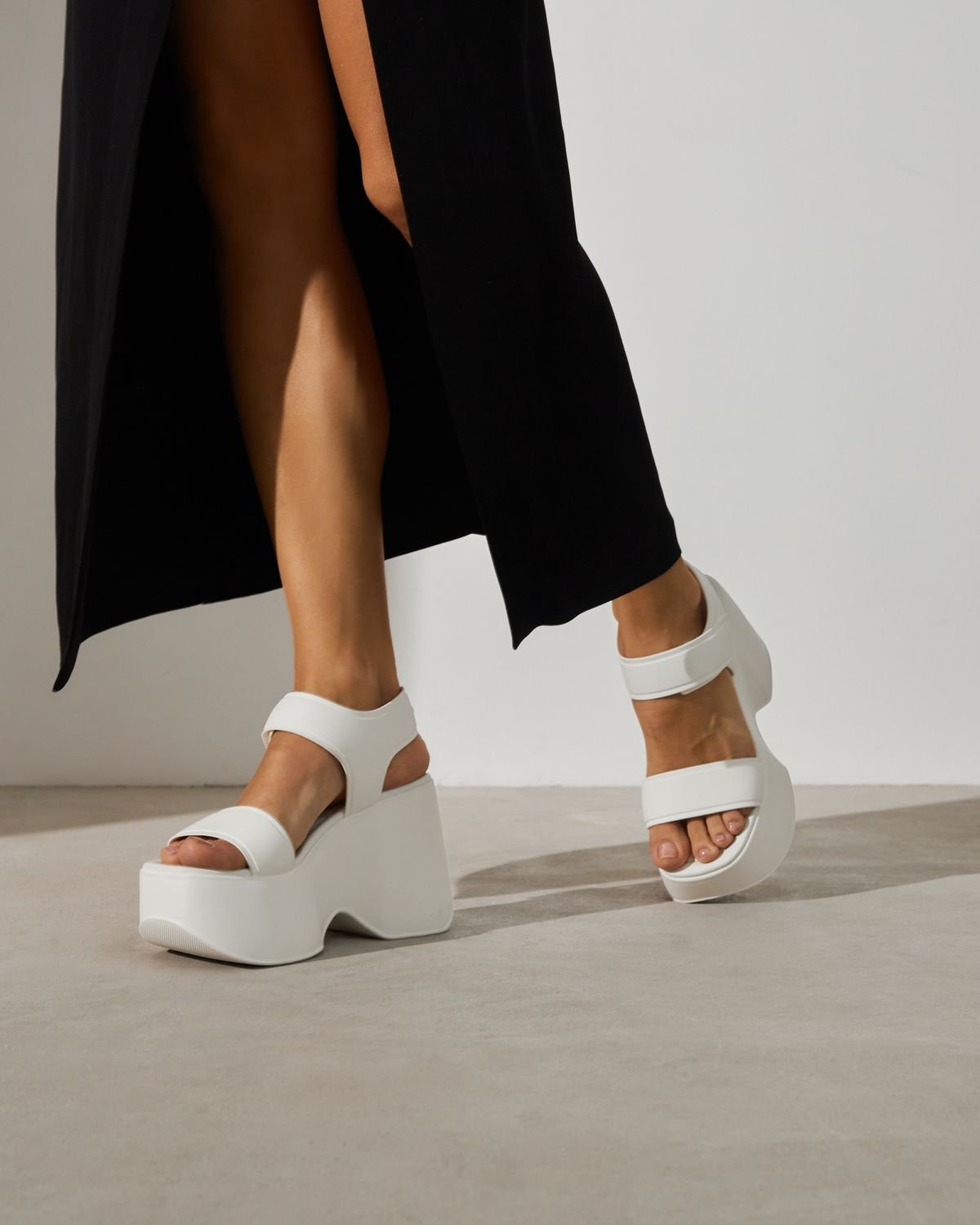 Белые босоножки - Image 6 of 7