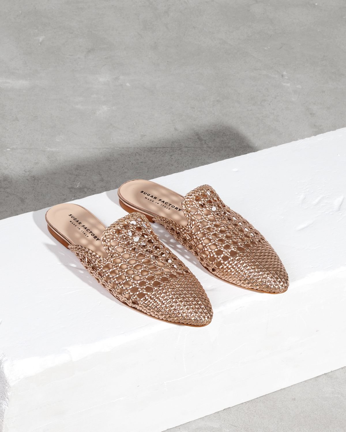 Бежевые блестящие слиперы - Image 3 of 6