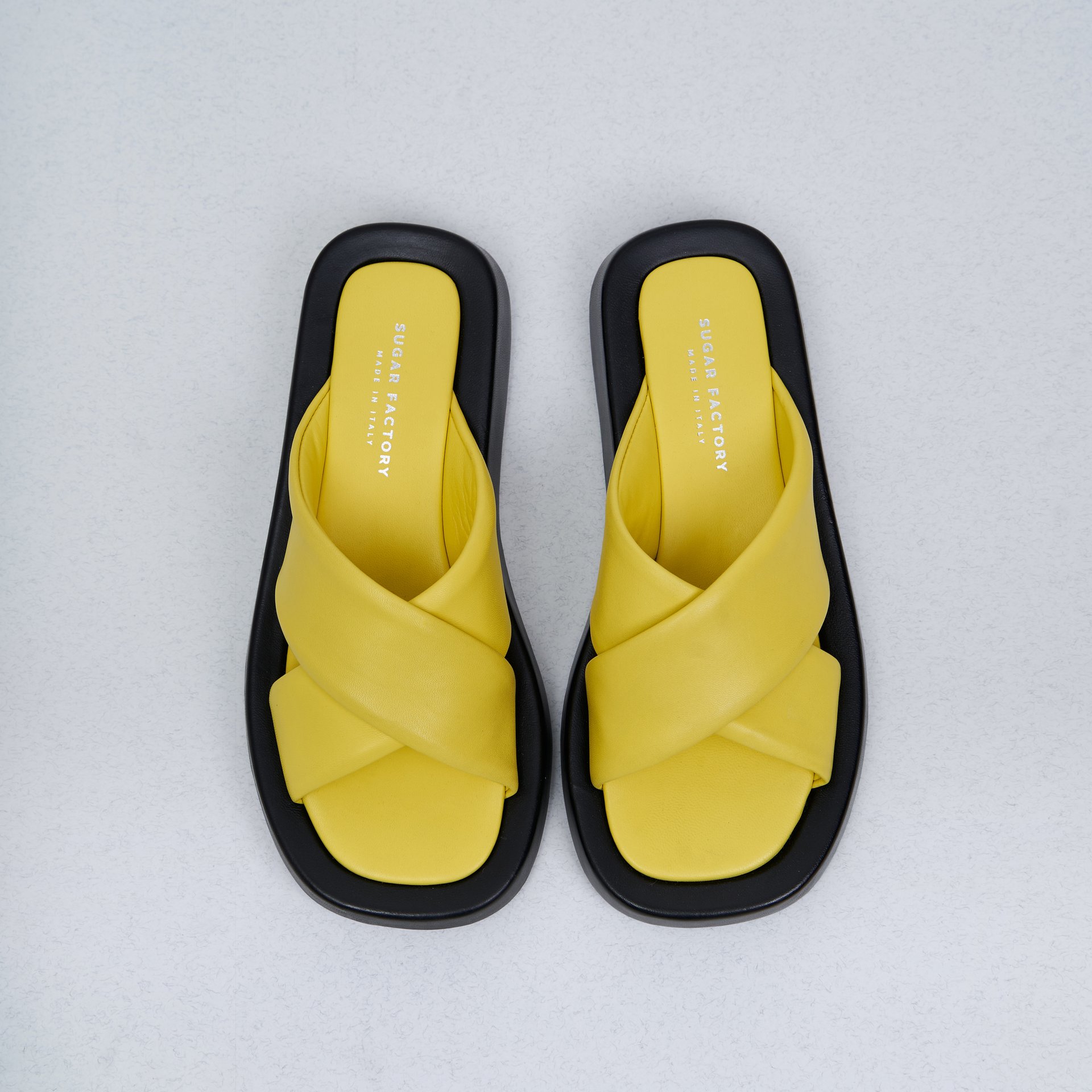 Желтые кожаные слайдеры - Image 2 of 5