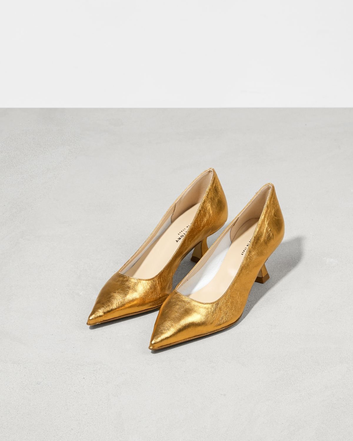 Блестящие оранжевые туфли - Image 3 of 6