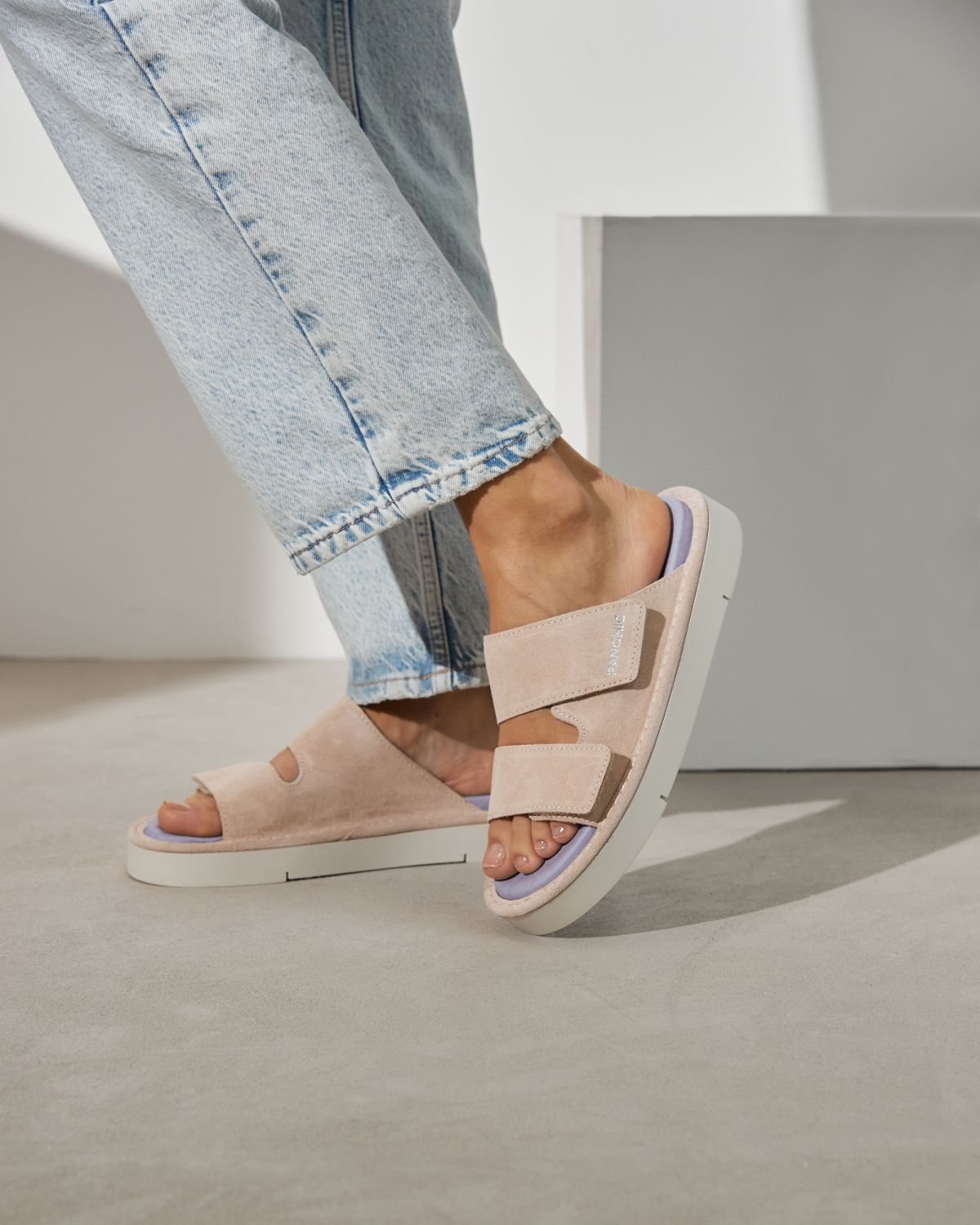 Светло-розовые замшевые шлепанцы - Image 6 of 6