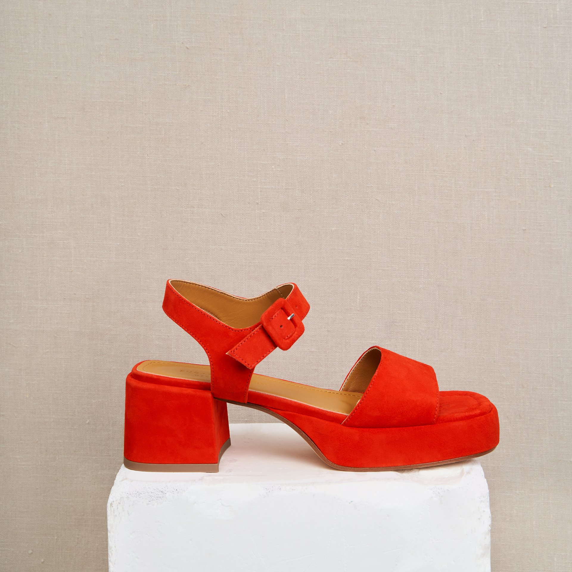Красные замшевые босоножки - Main image