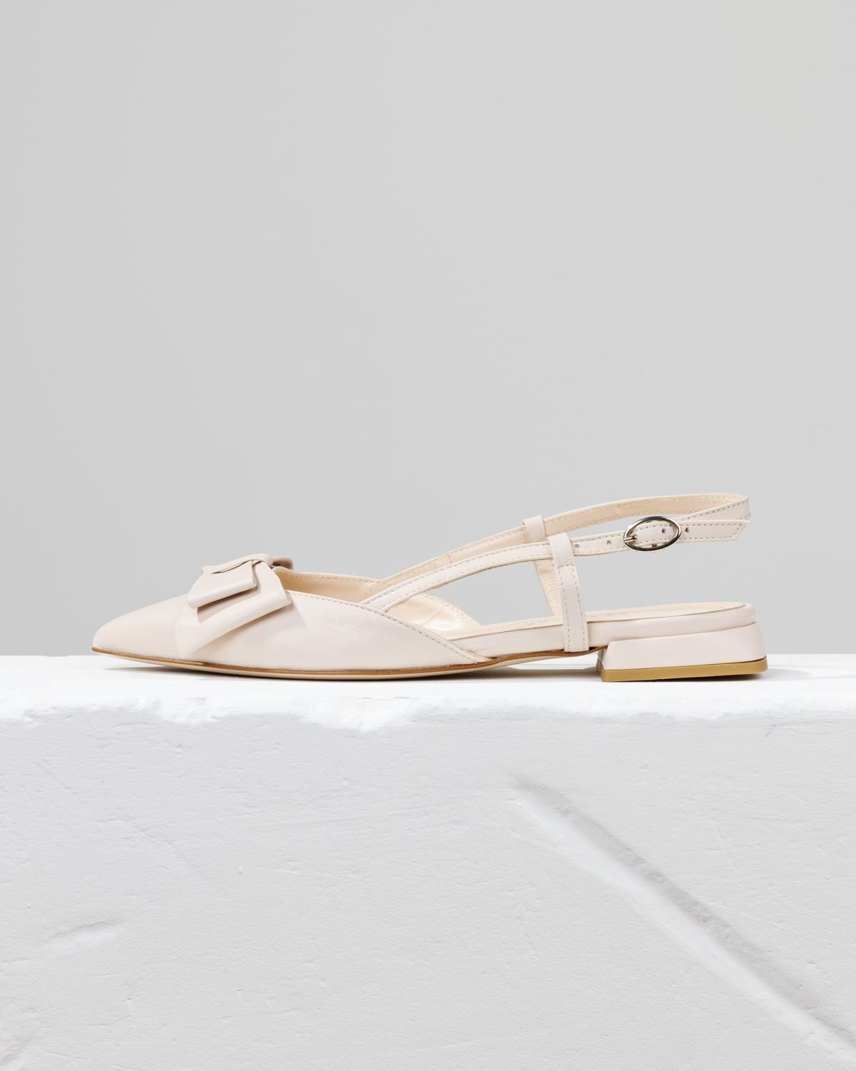 Светло-пудровые кожаные туфли - Main image