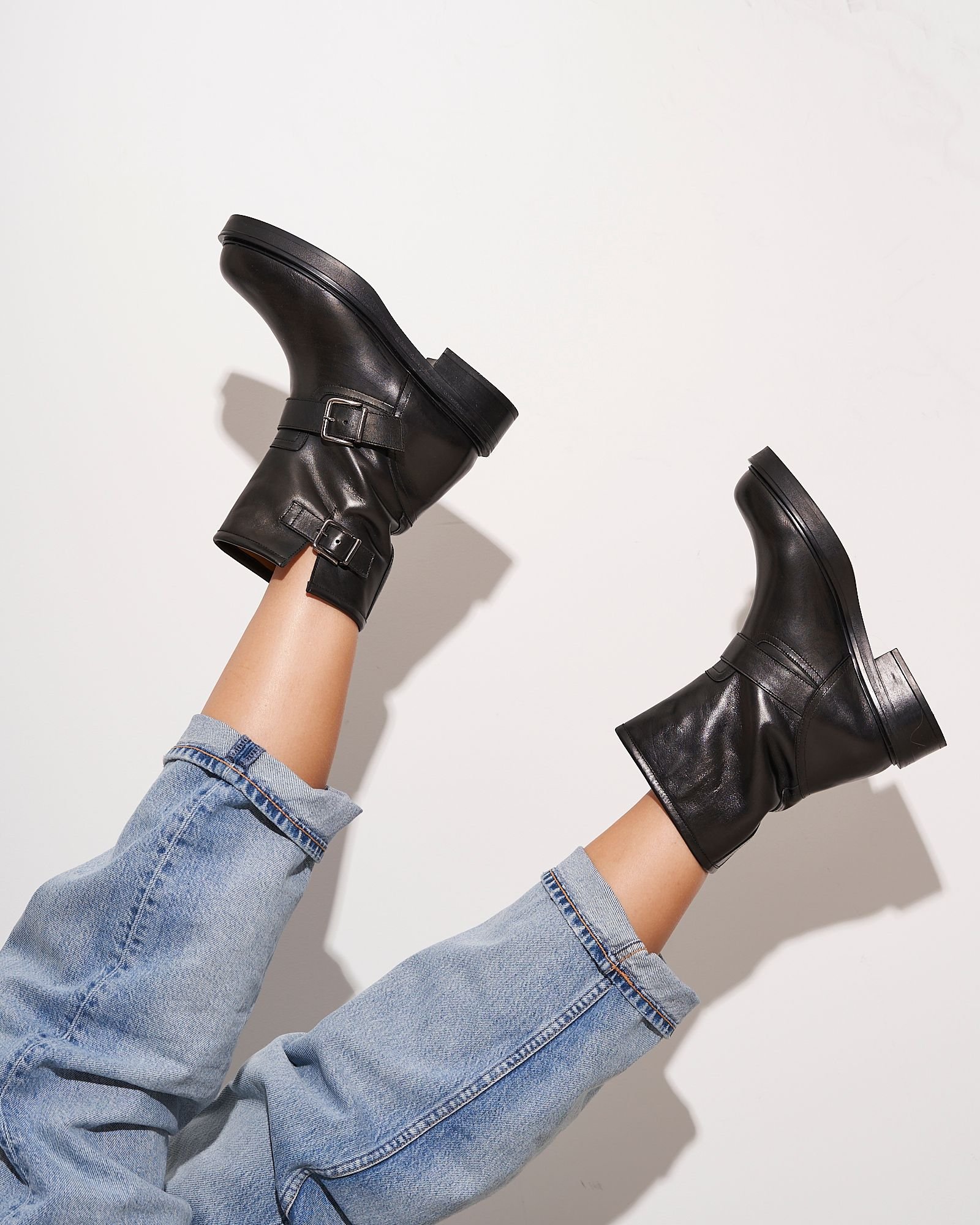 Черные кожаные ботинки - Main image