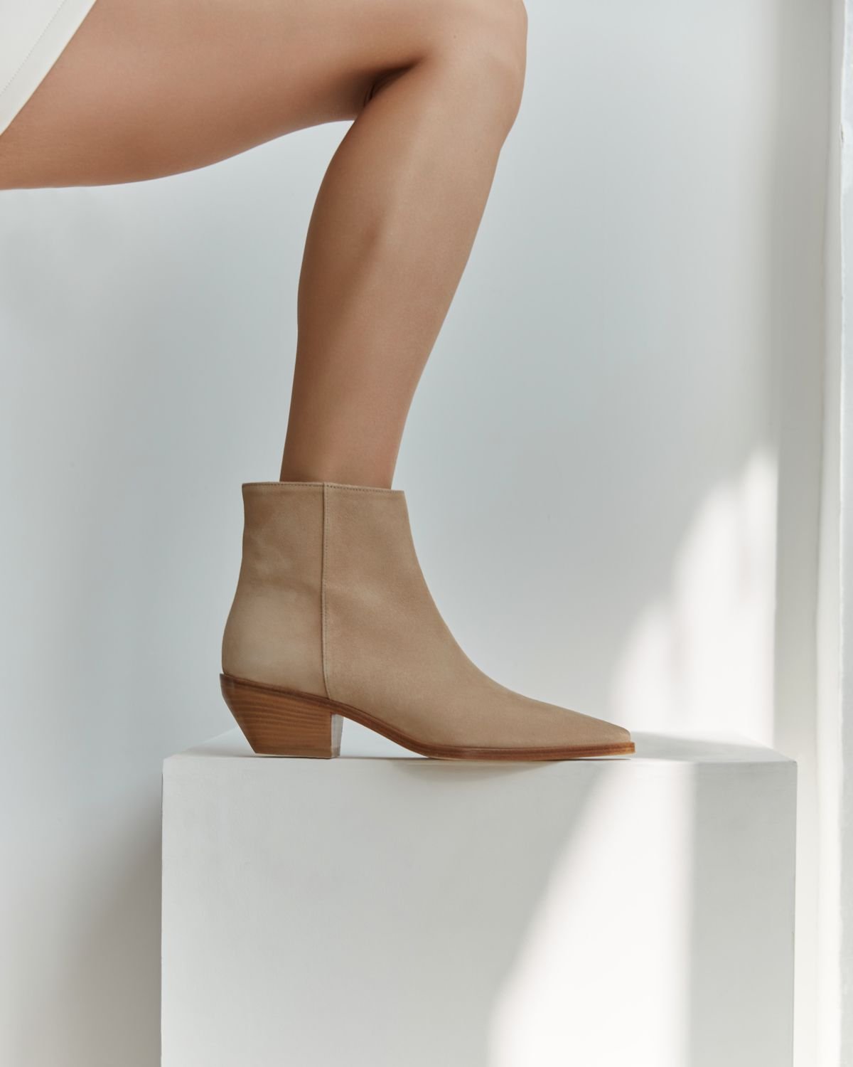 Светло-бежевые замшевые ботильоны - Image 8 of 8