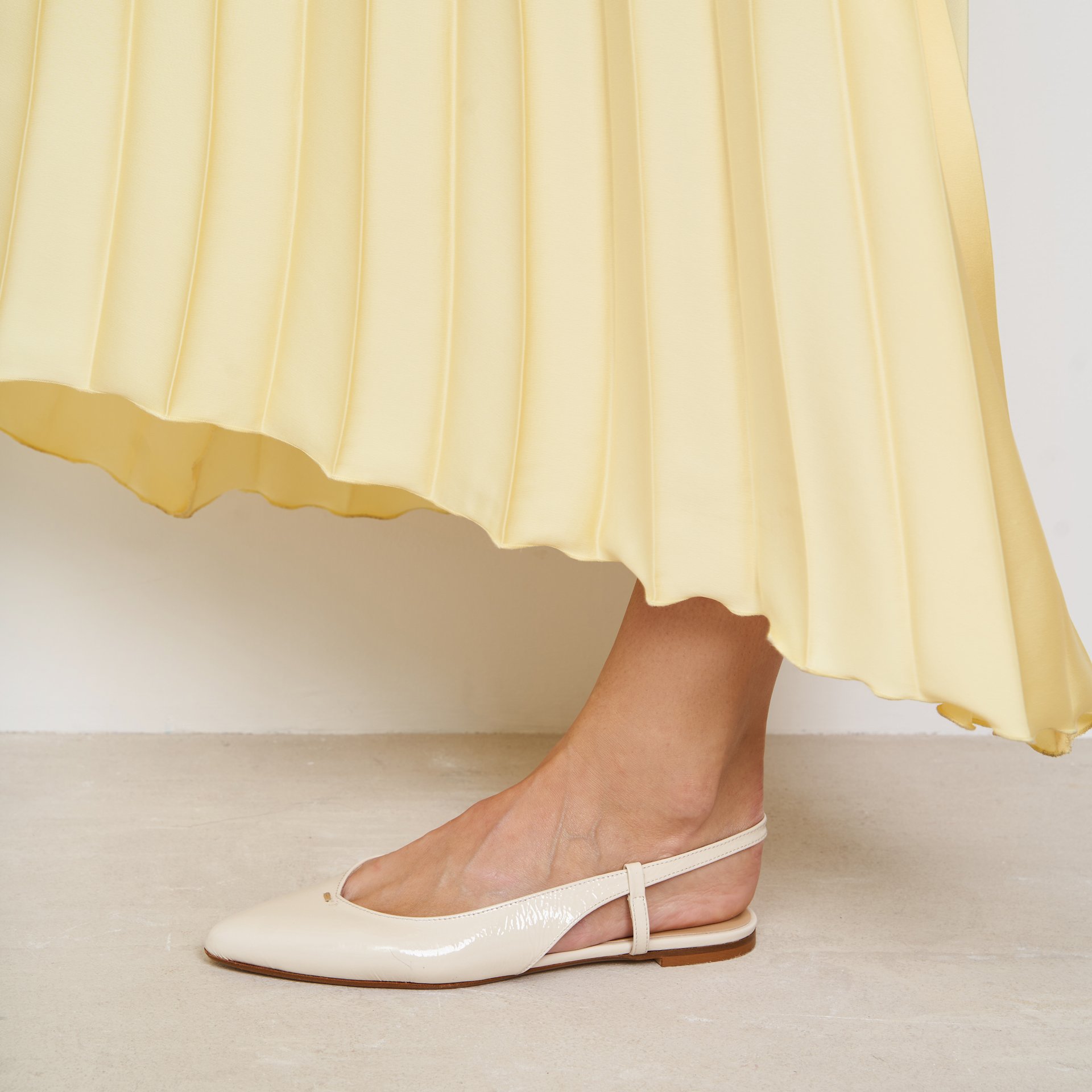 Бежевые кожаные балетки - Image 4 of 7