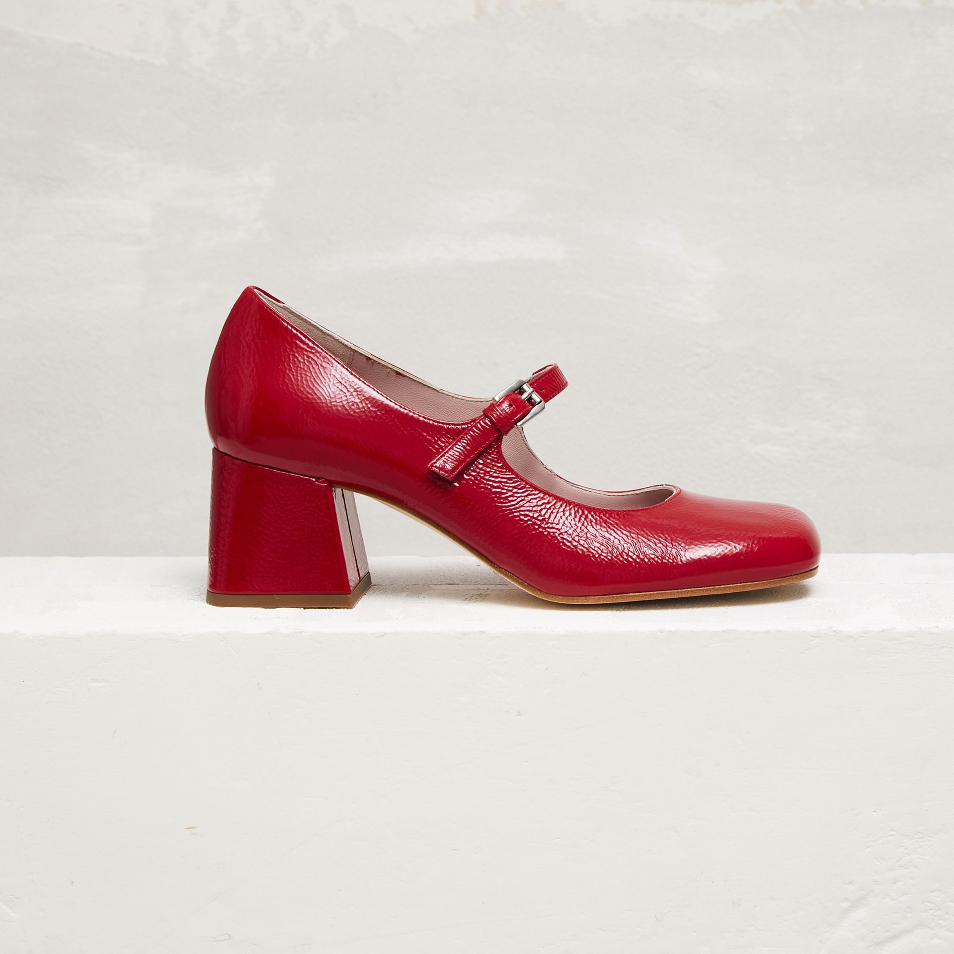 Красные туфли Мэри Джейн - Main image