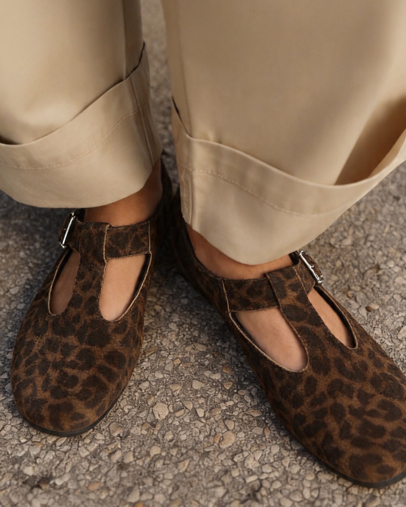 Туфли-балетки с анималистичным принтом из замши - Image 2 of 5