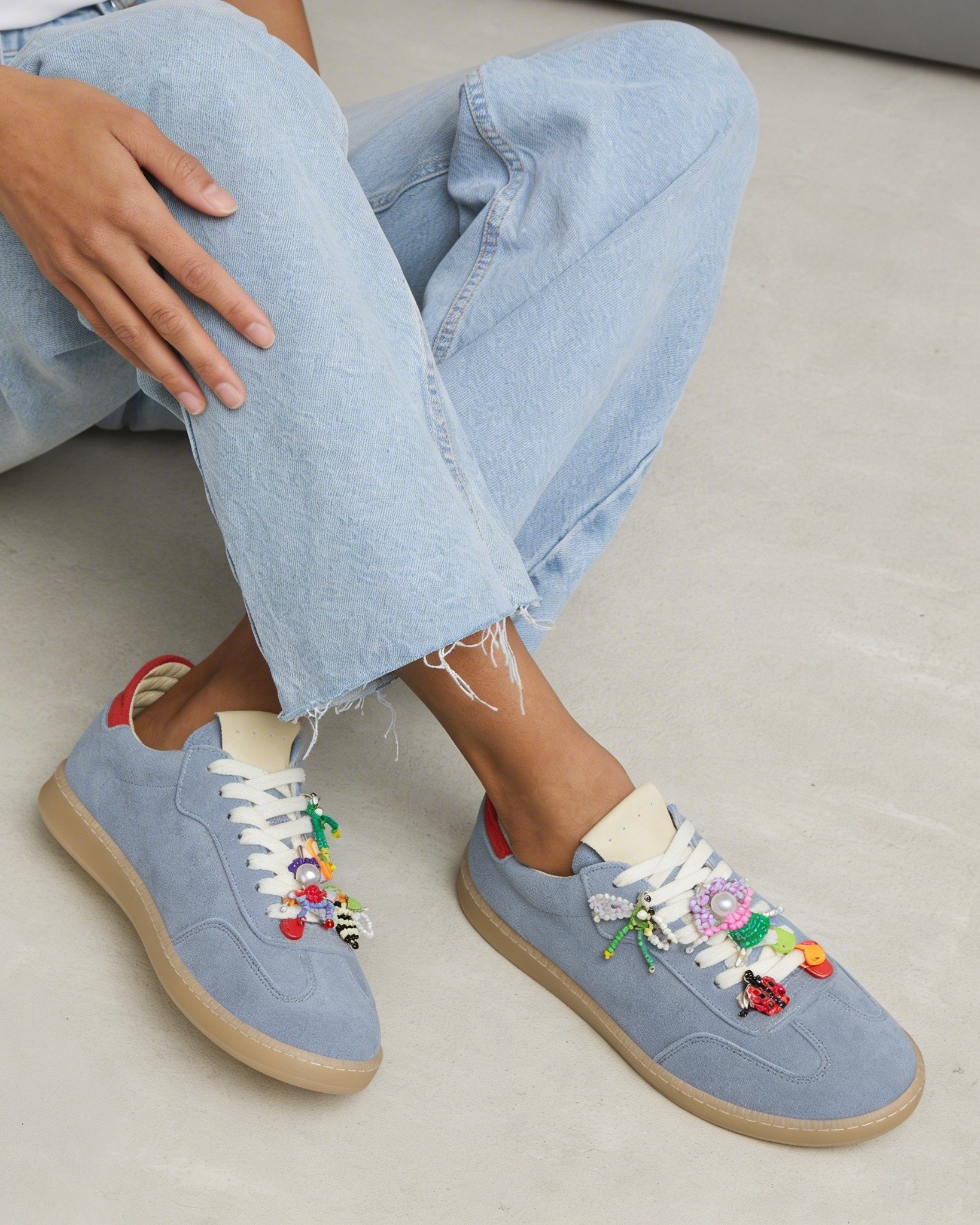 Голубые замшевые кеды с ручным бисерным декором - Image 2 of 5