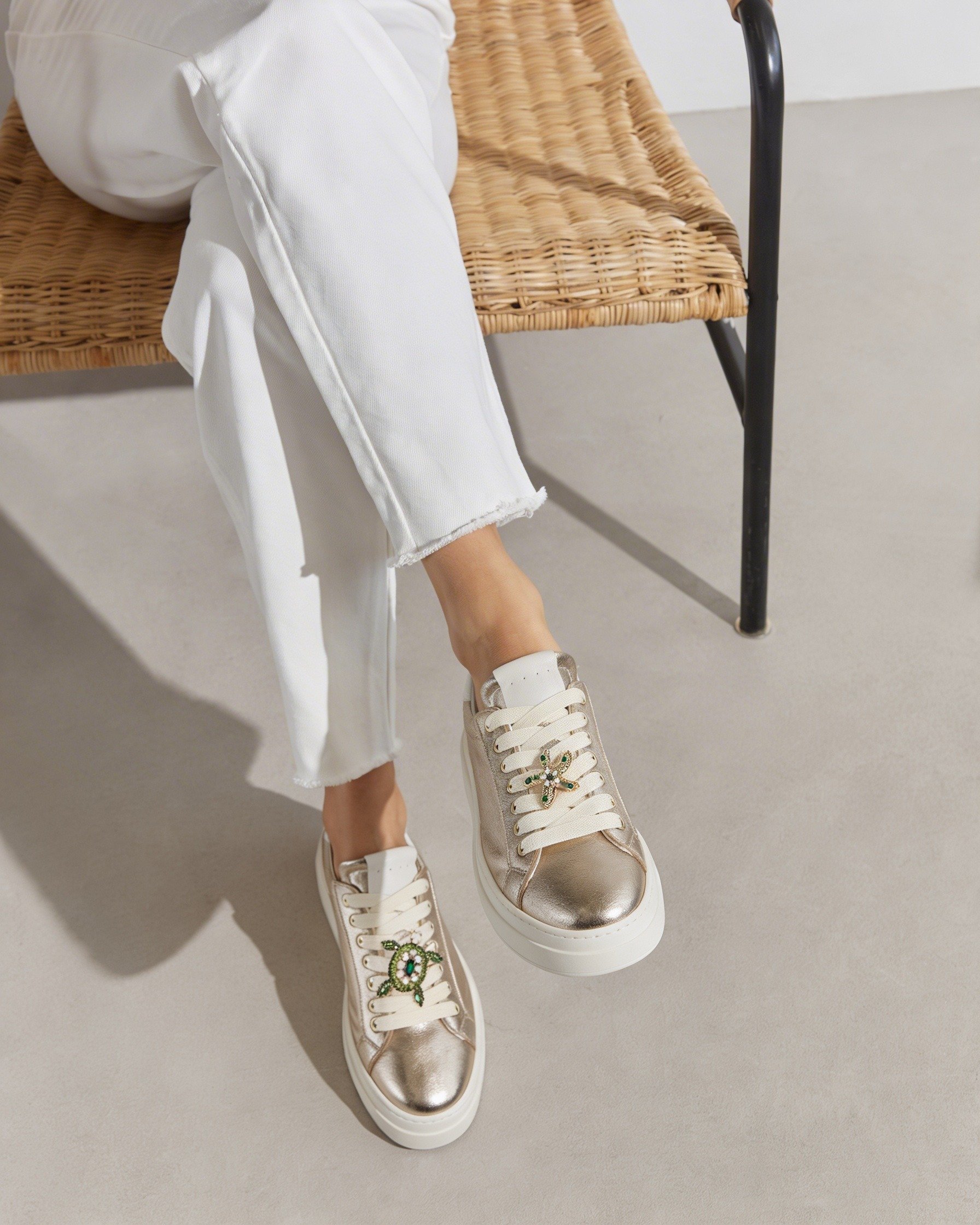 Золотые кожаные кеды с морским декором - Image 2 of 5