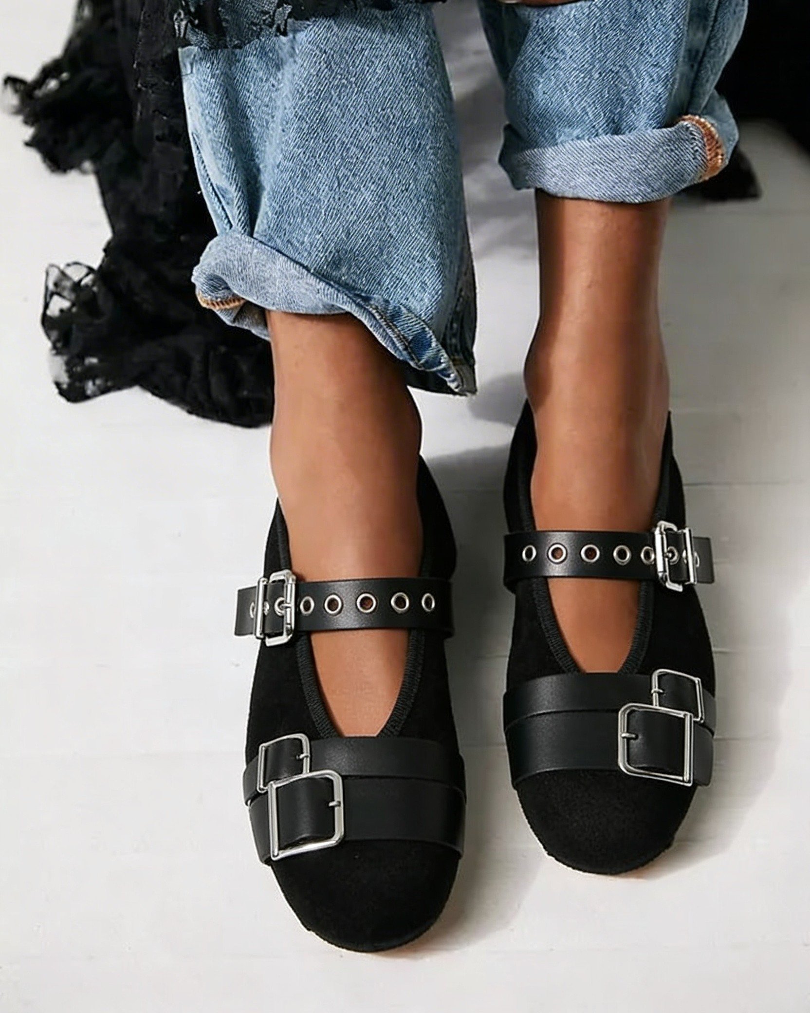 Черные замшевые туфли с ремешком - Image 2 of 5