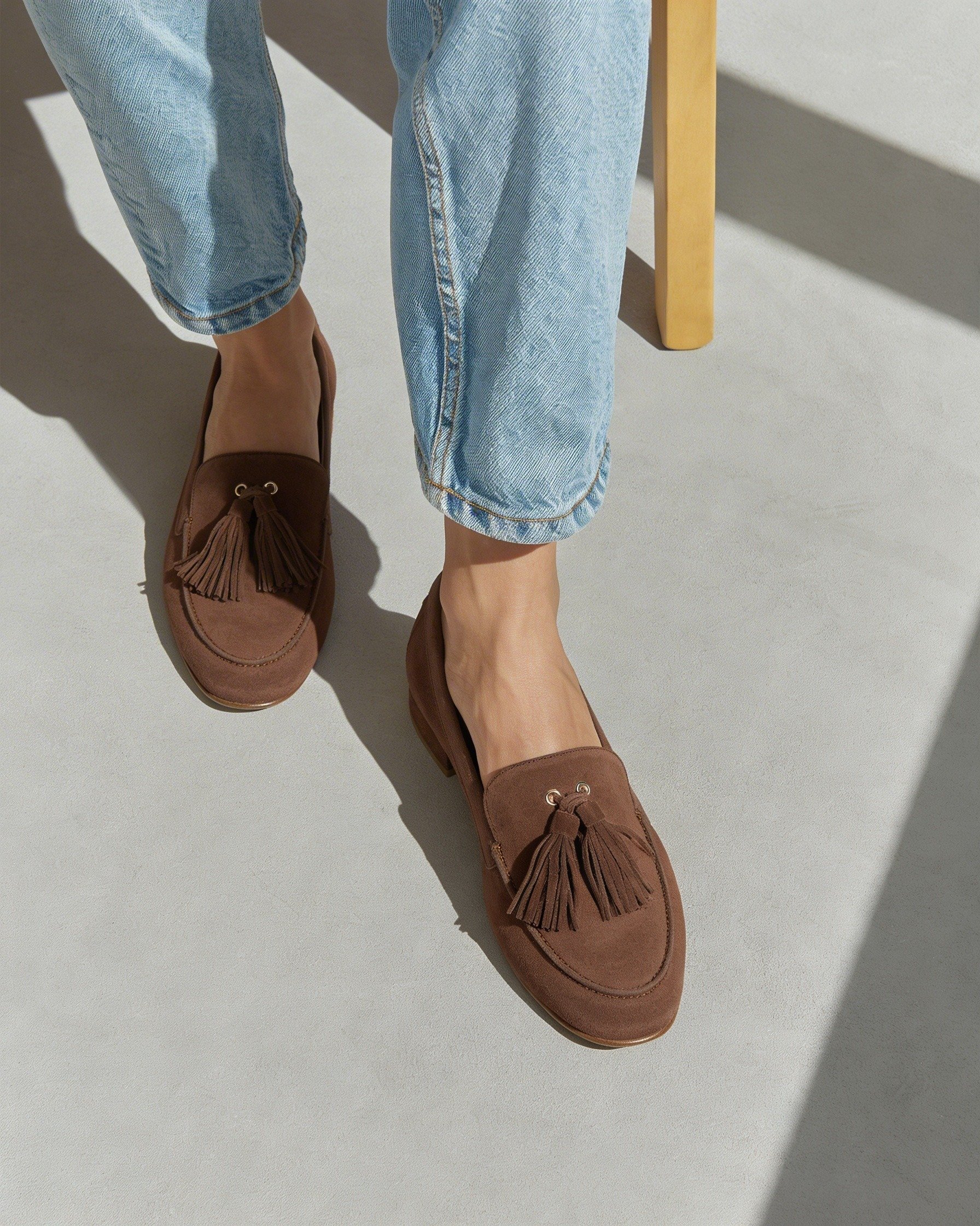 Коричневые замшевые лоферы с декоративными кистями - Image 2 of 5