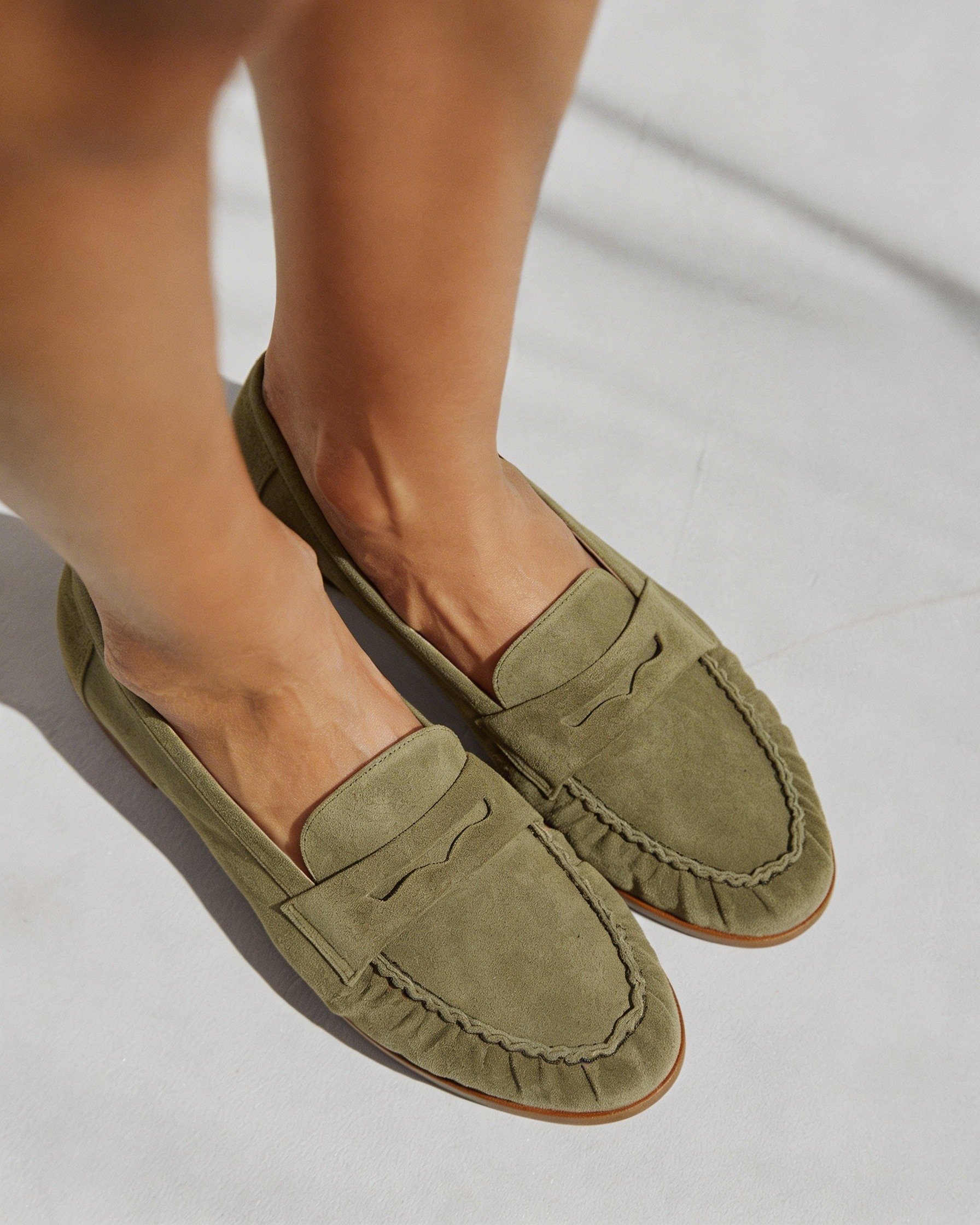 Зеленые замшевые лоферы  - Image 2 of 5