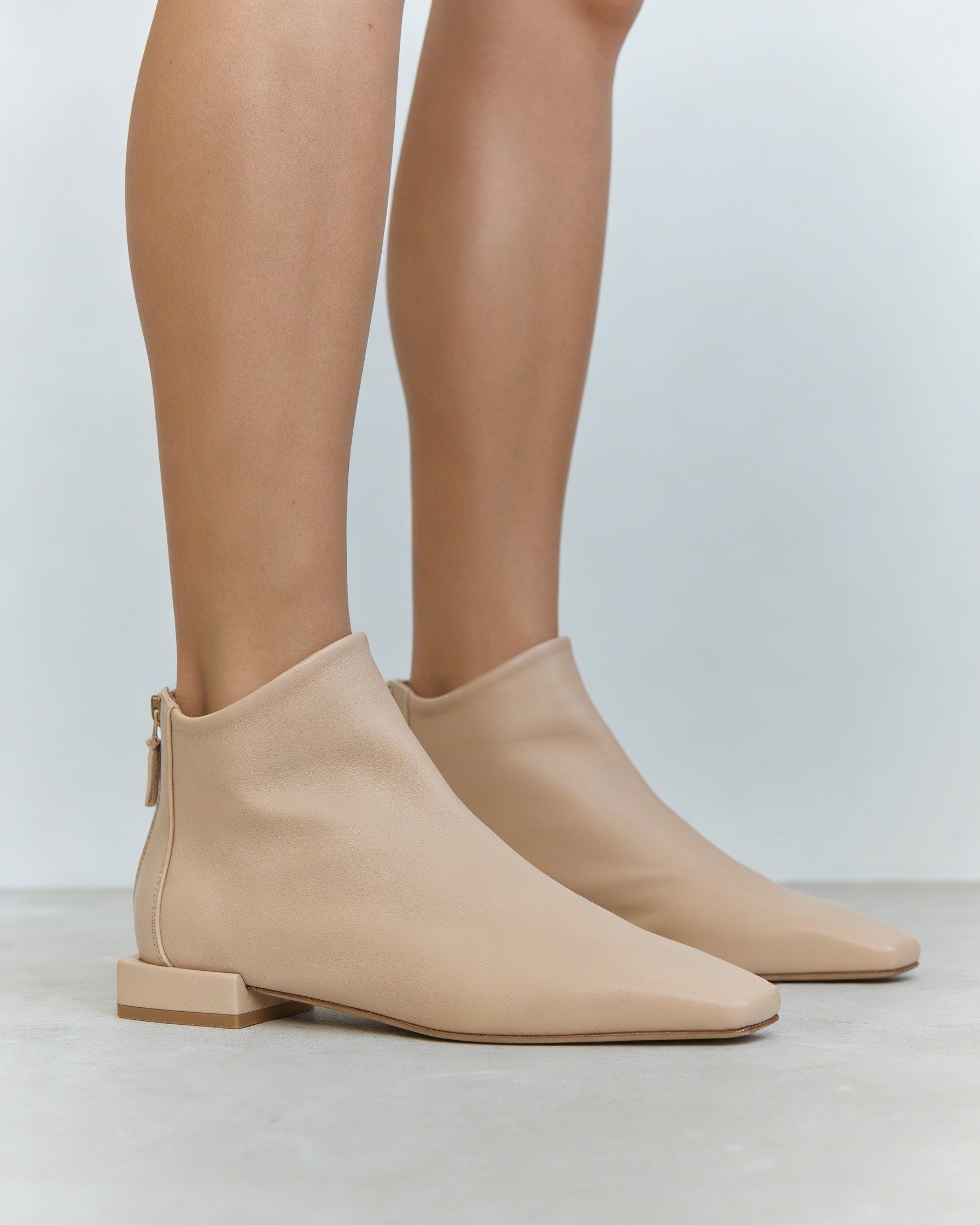 Бежевые кожаные ботинки на низком квадратном каблуке - Image 2 of 5
