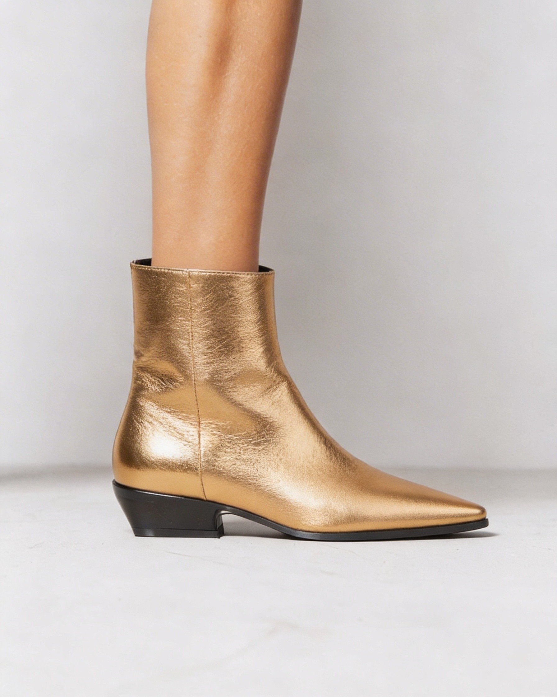 Золотые ботинки из натуральной кожи - Image 2 of 5