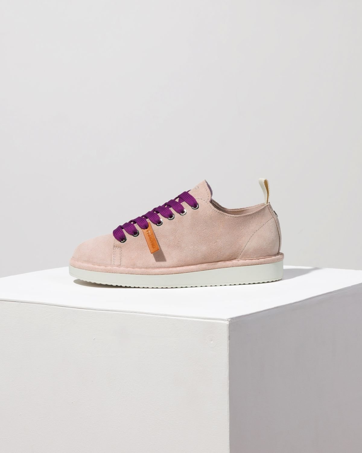 Светло-розовые замшевые кеды - Main image