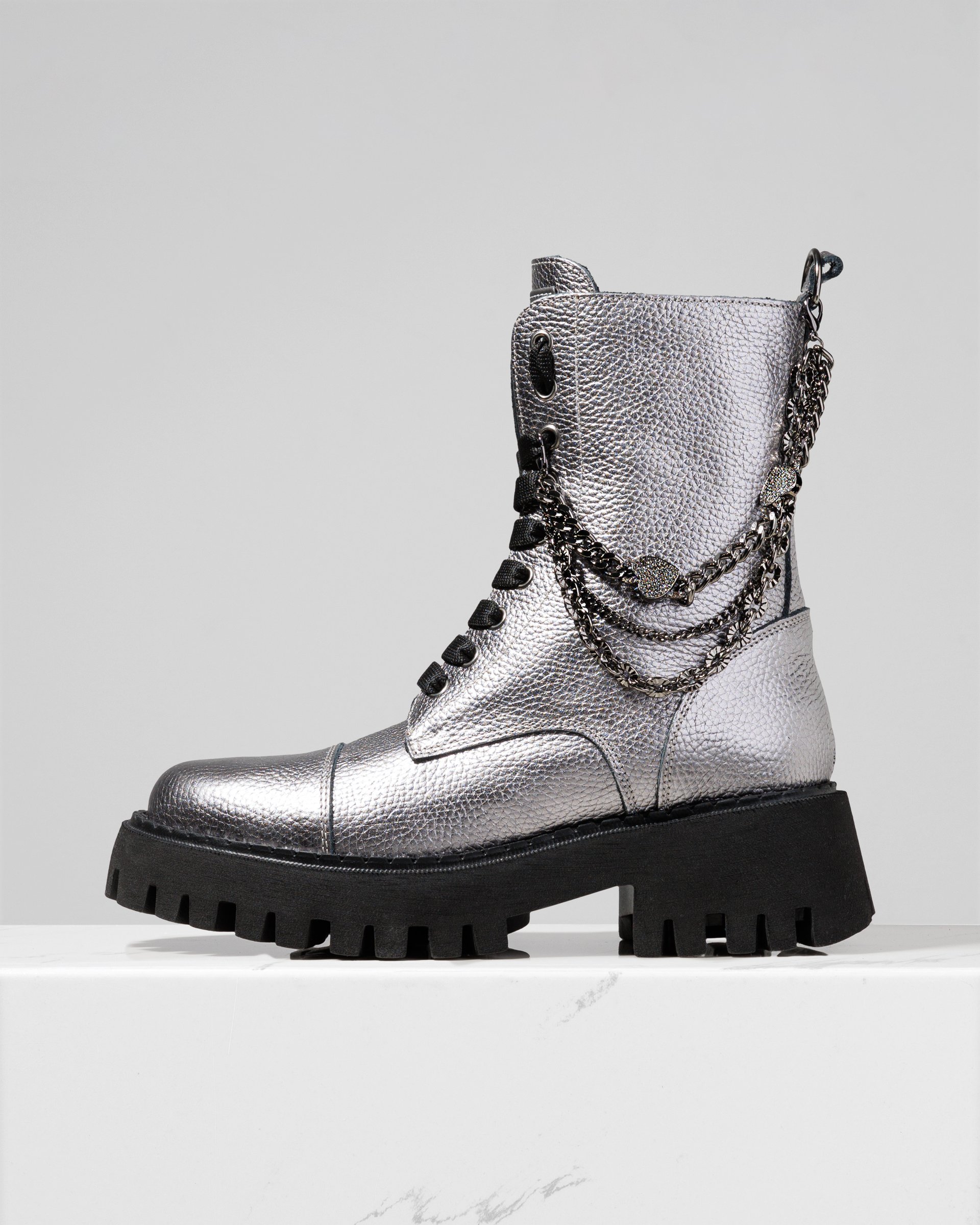 Серебристые кожаные ботинки - Main image