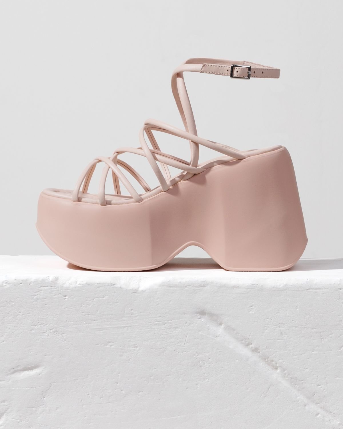 Светло-розовые кожаные босоножки - Main image