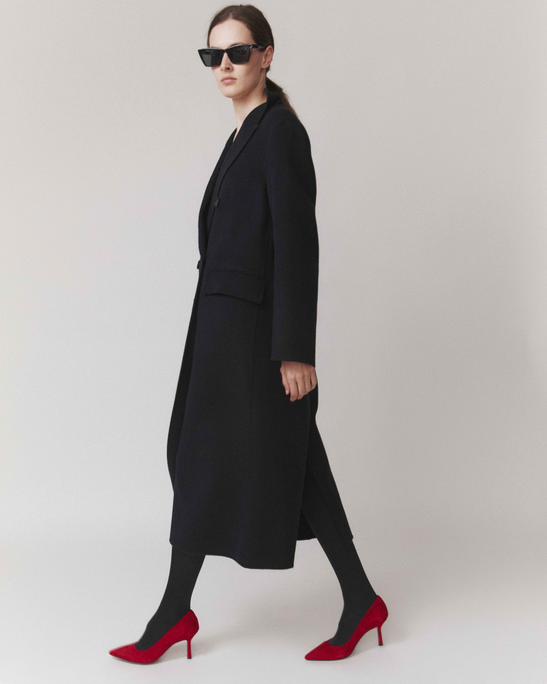 Красные замшевые туфли - Main image