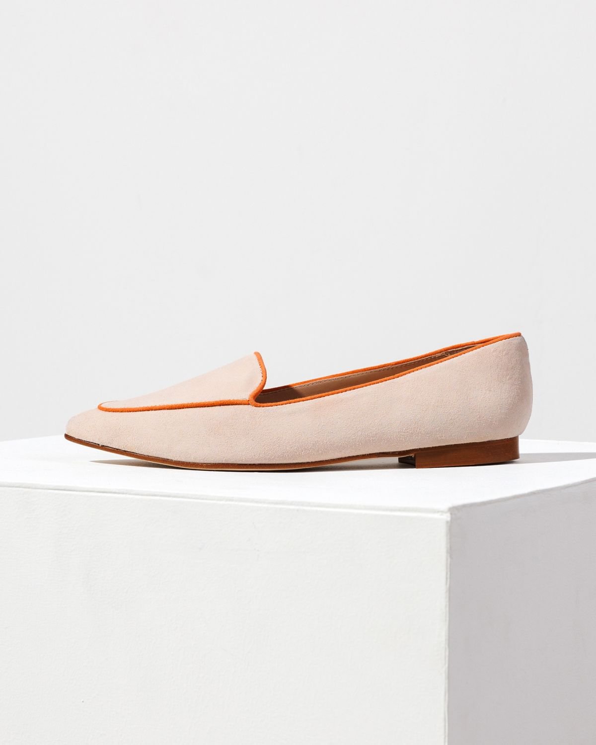 Светло-бежевые замшевые лоферы - Main image