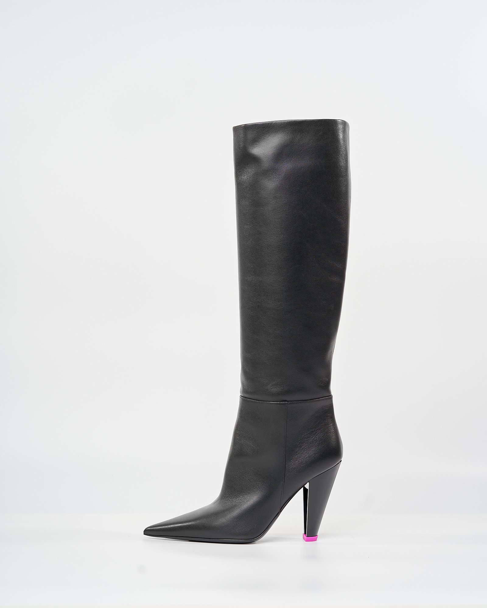 Черные кожаные сапоги - Main image