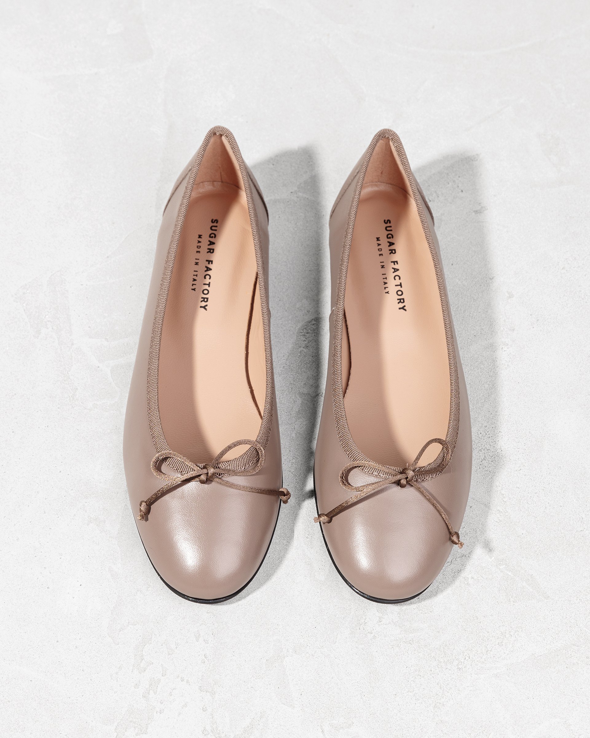 Серые кожаные балетки классического стиля - Image 3 of 6