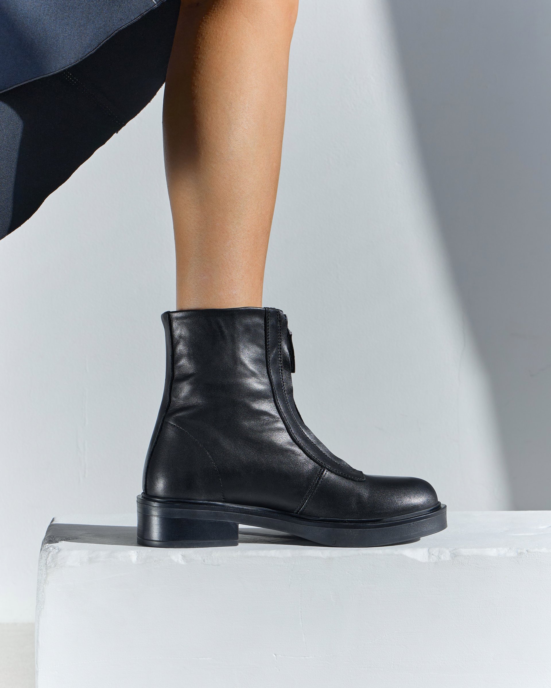 Черные кожаные женские ботинки - Image 5 of 6