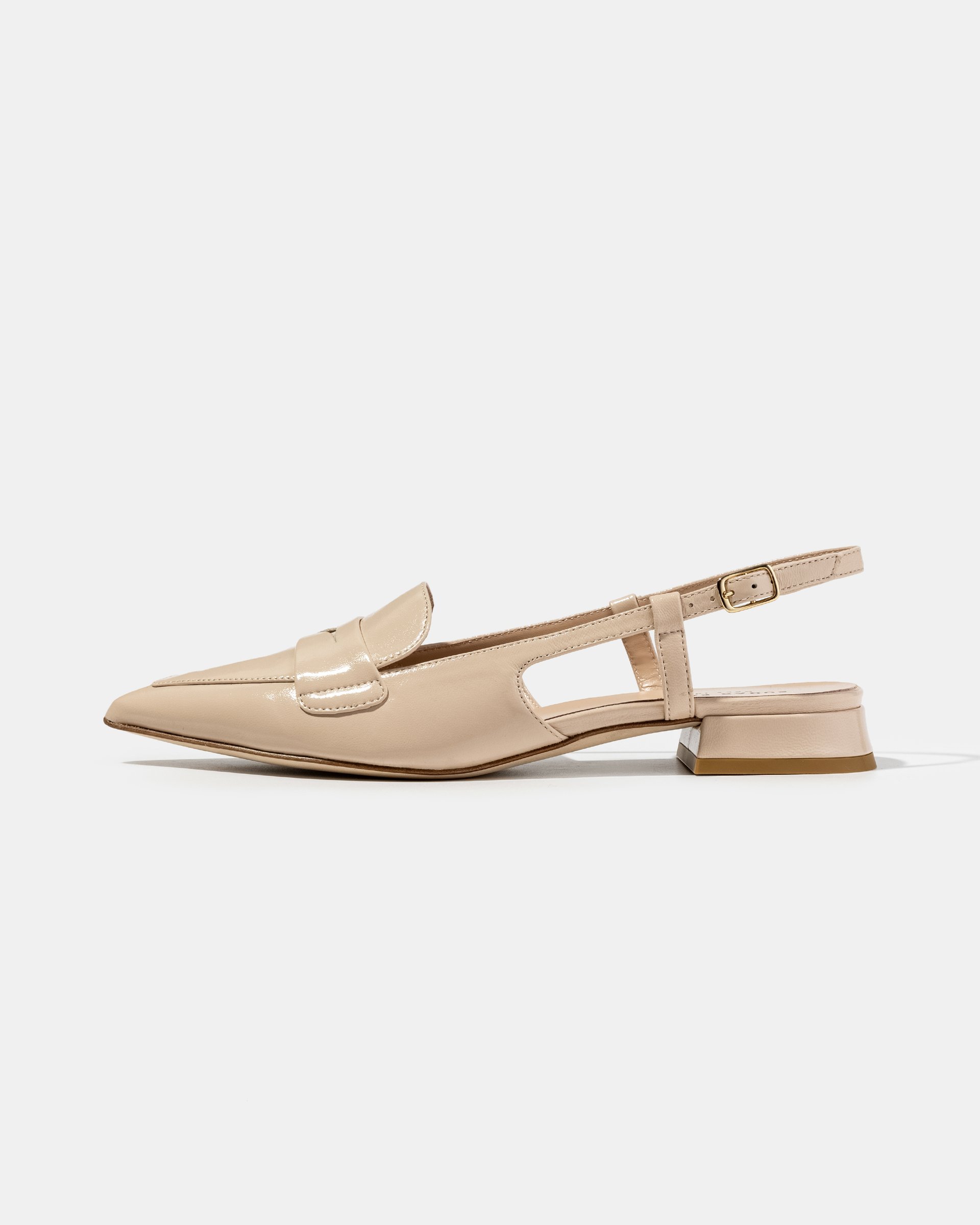 Бежевые кожаные туфли на низком каблуке - Main image