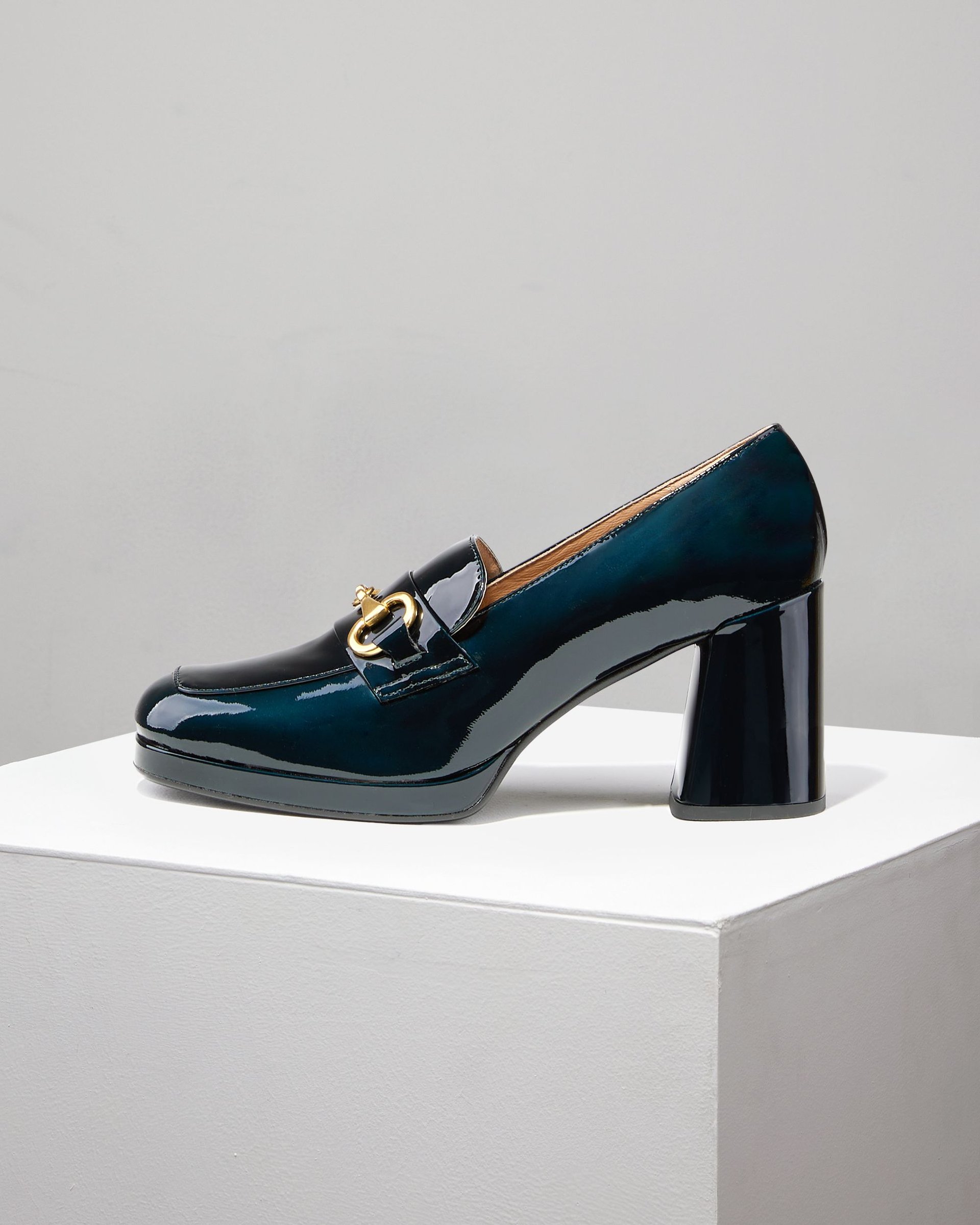 Лазурные кожаные туфли - Main image