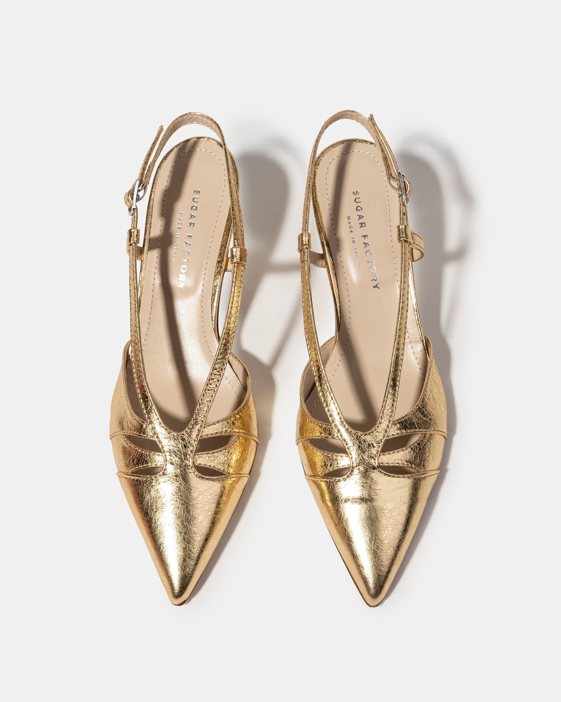 Золотистые кожаные туфли с ремешками - Image 3 of 4