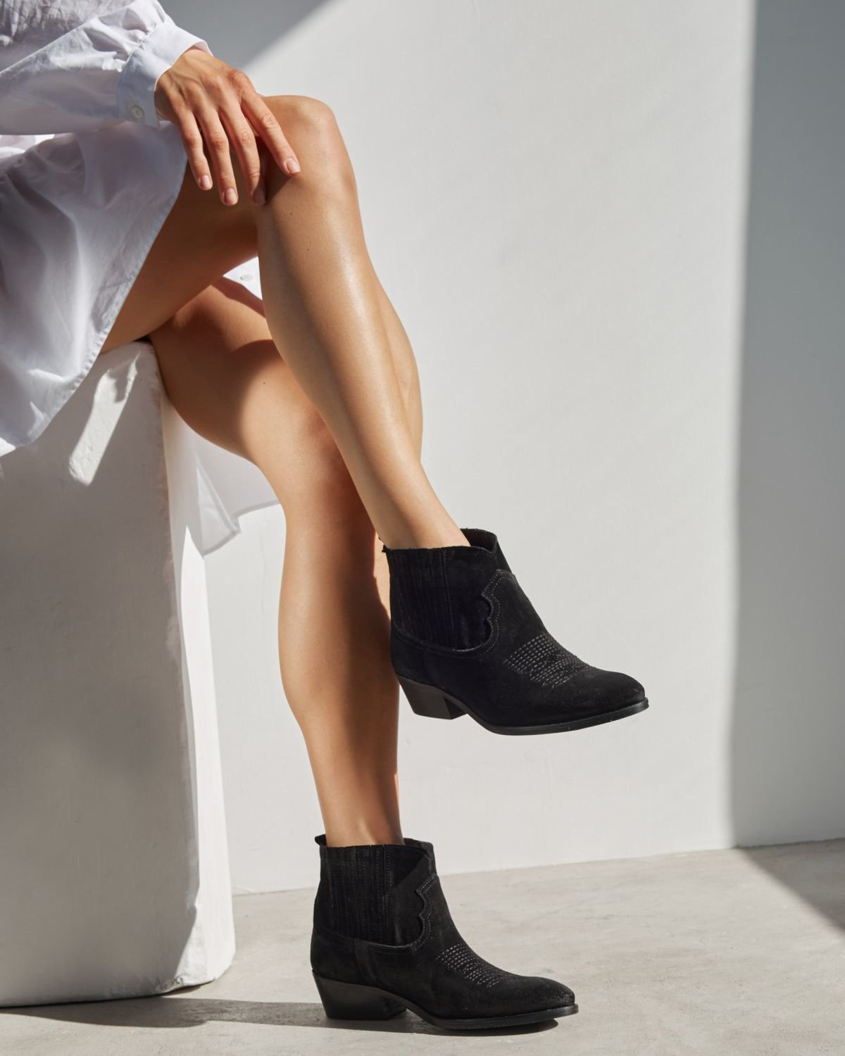 Черные замшевые казаки - Image 5 of 5