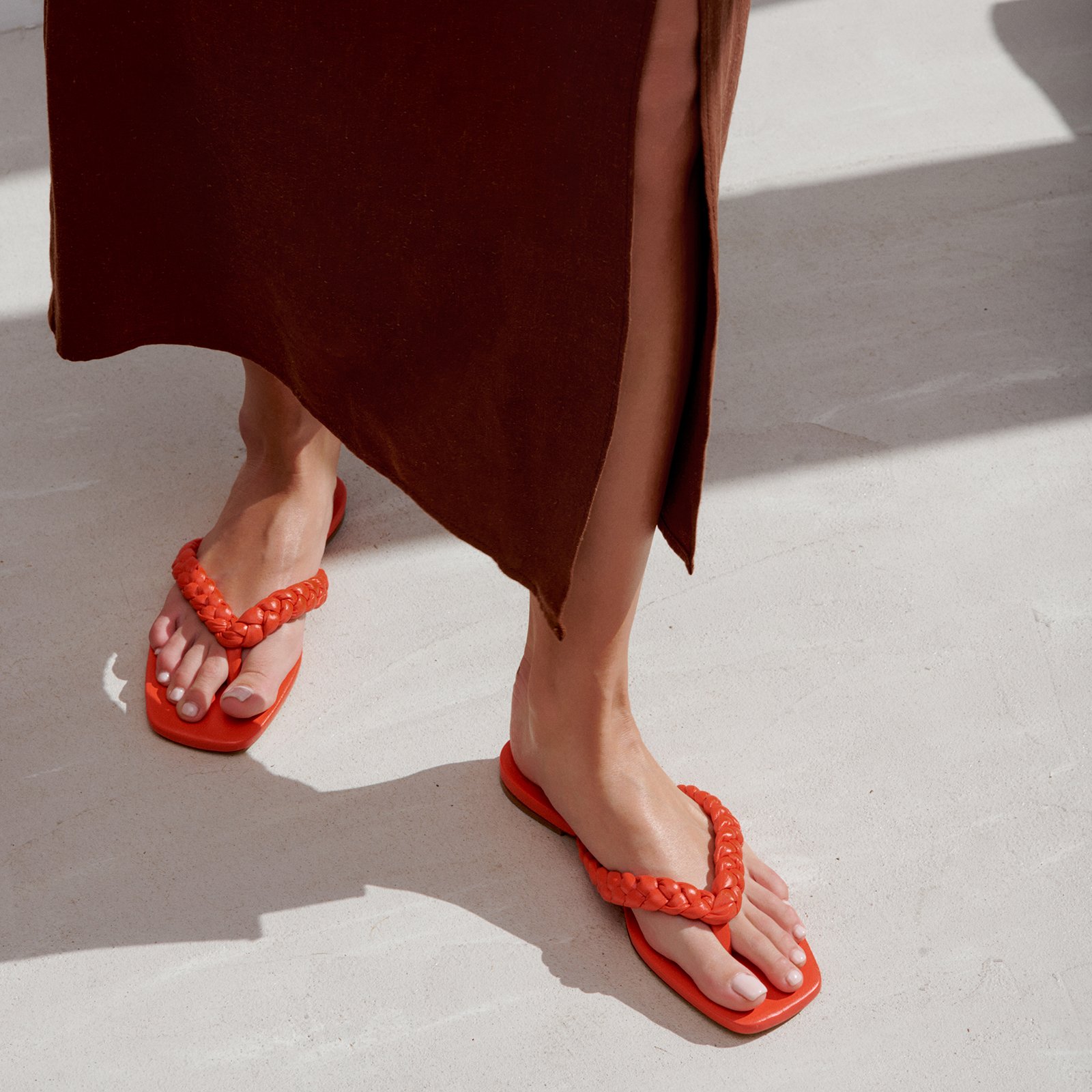Коралловые кожаные шлепанцы - Image 5 of 5