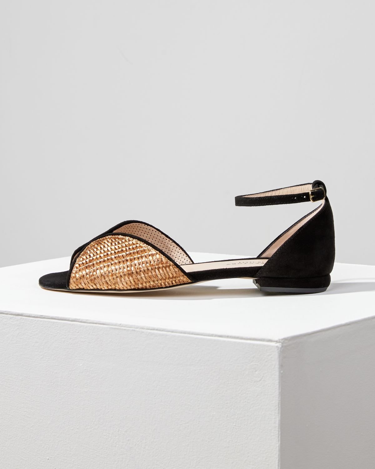 Золотые замшевые туфли - Main image