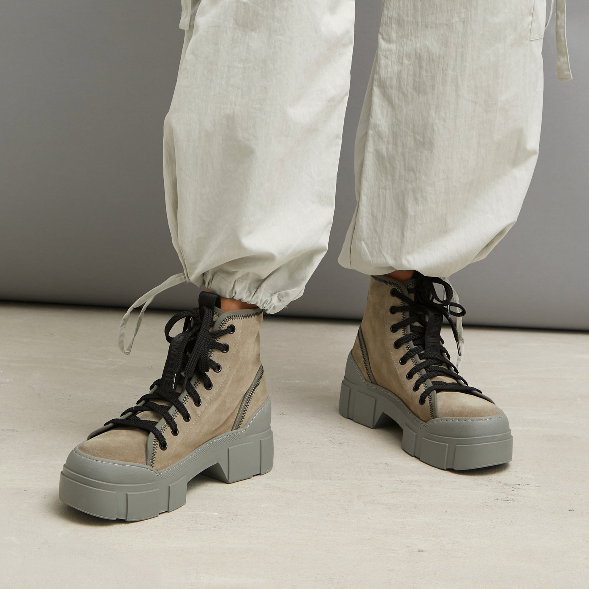 Серые замшевые ботинки - Image 4 of 5