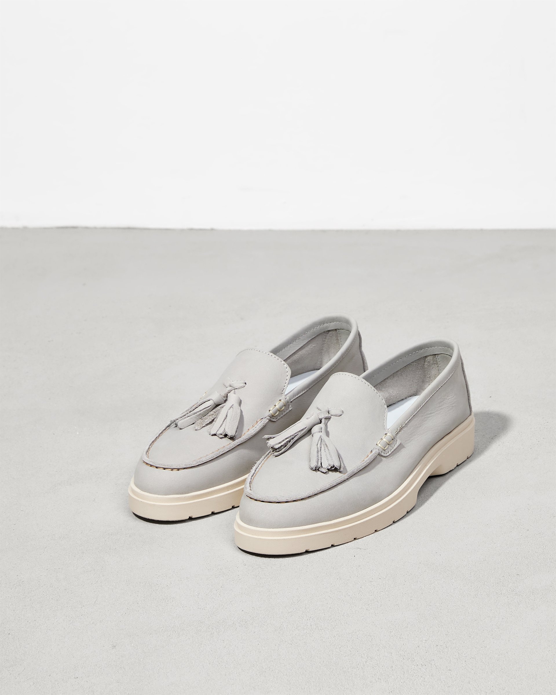 Светло-серые лоферы из нубука - Image 3 of 5