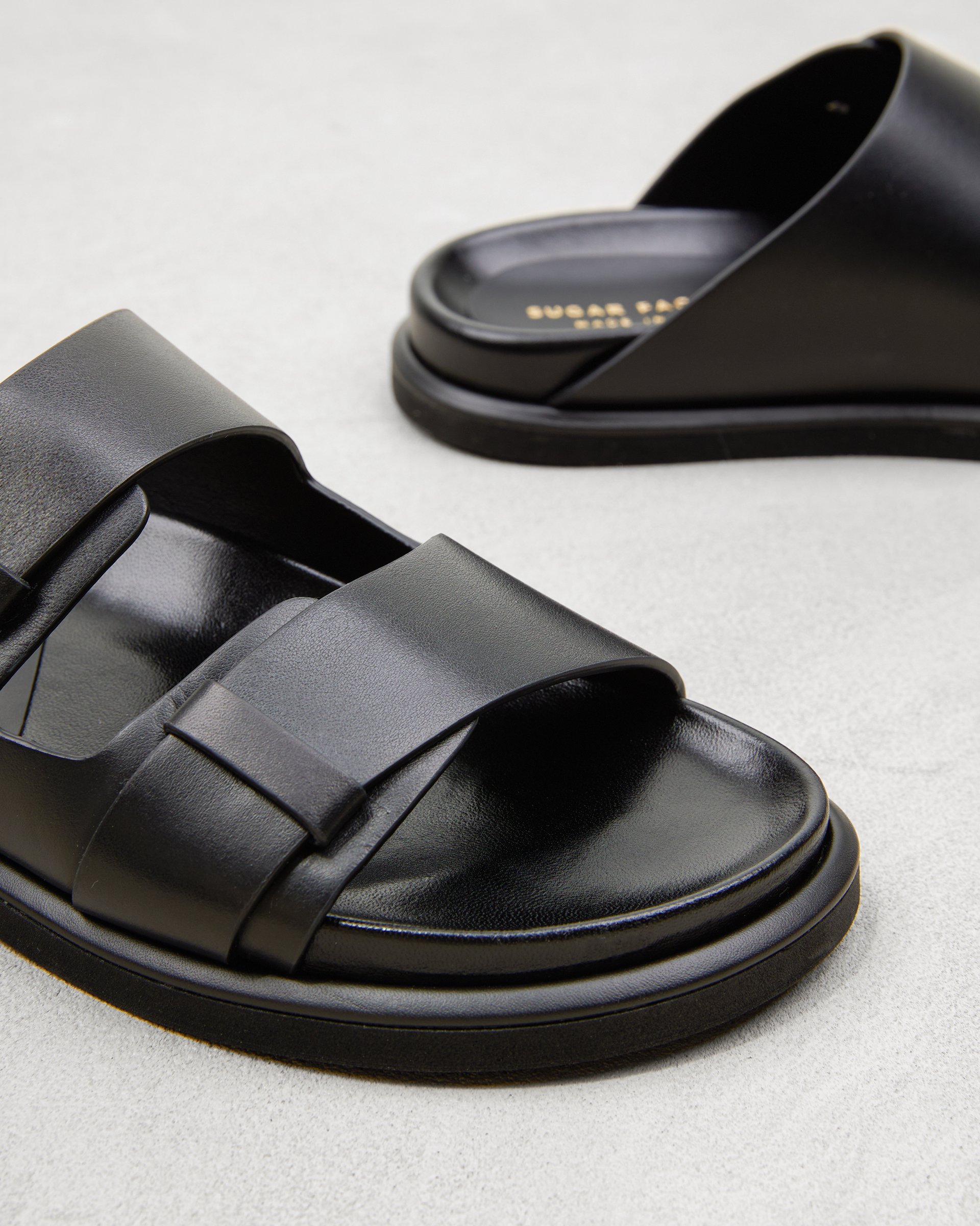 Черные кожаные шлепанцы - Image 2 of 6