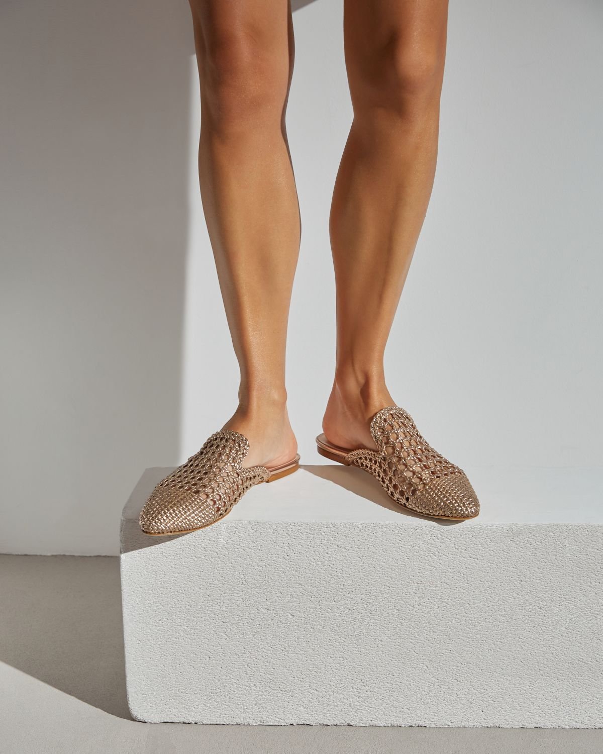 Бежевые блестящие слиперы - Image 6 of 6