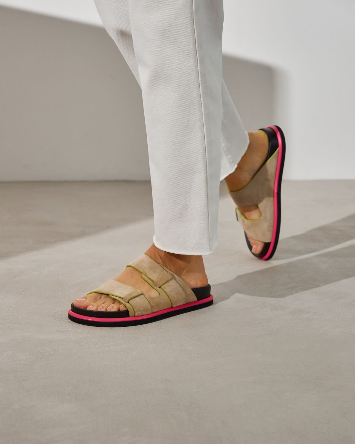 Бежевые замшевые шлепанцы - Image 6 of 6